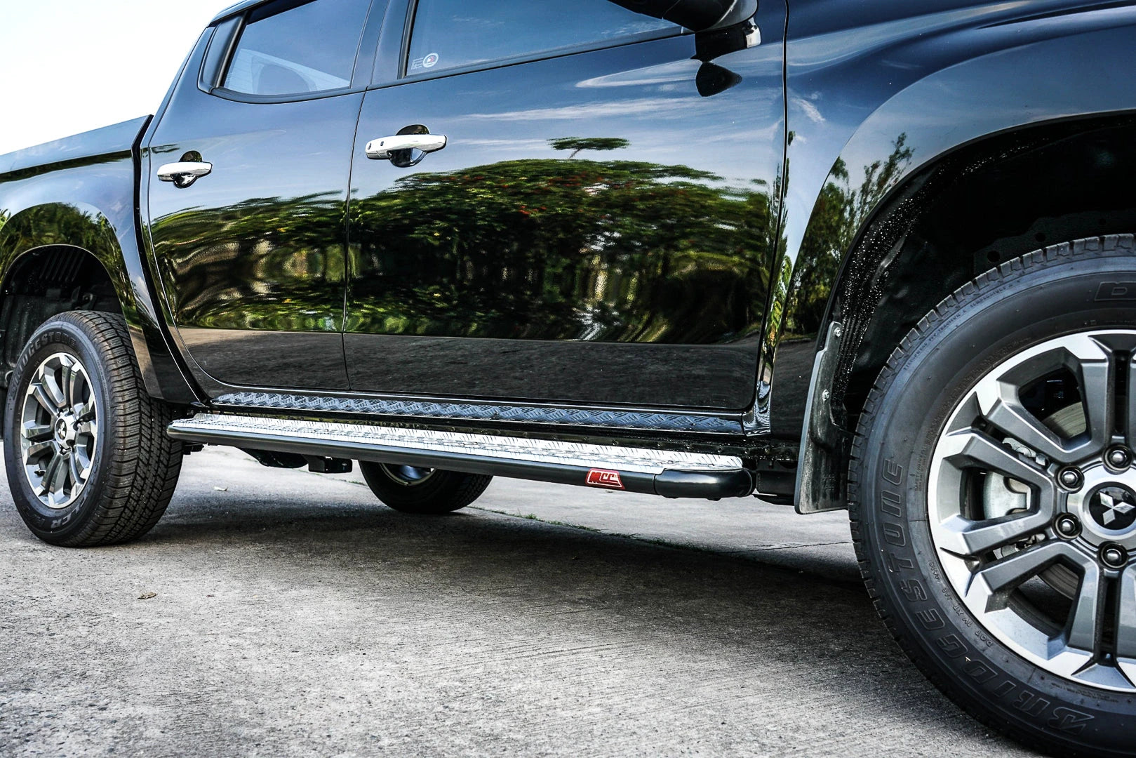 Triton ML,MN,MQ,MR 2006-ON 030-09SBS All Sand Black Side Step Package - SKU MCC-02002-309SBS