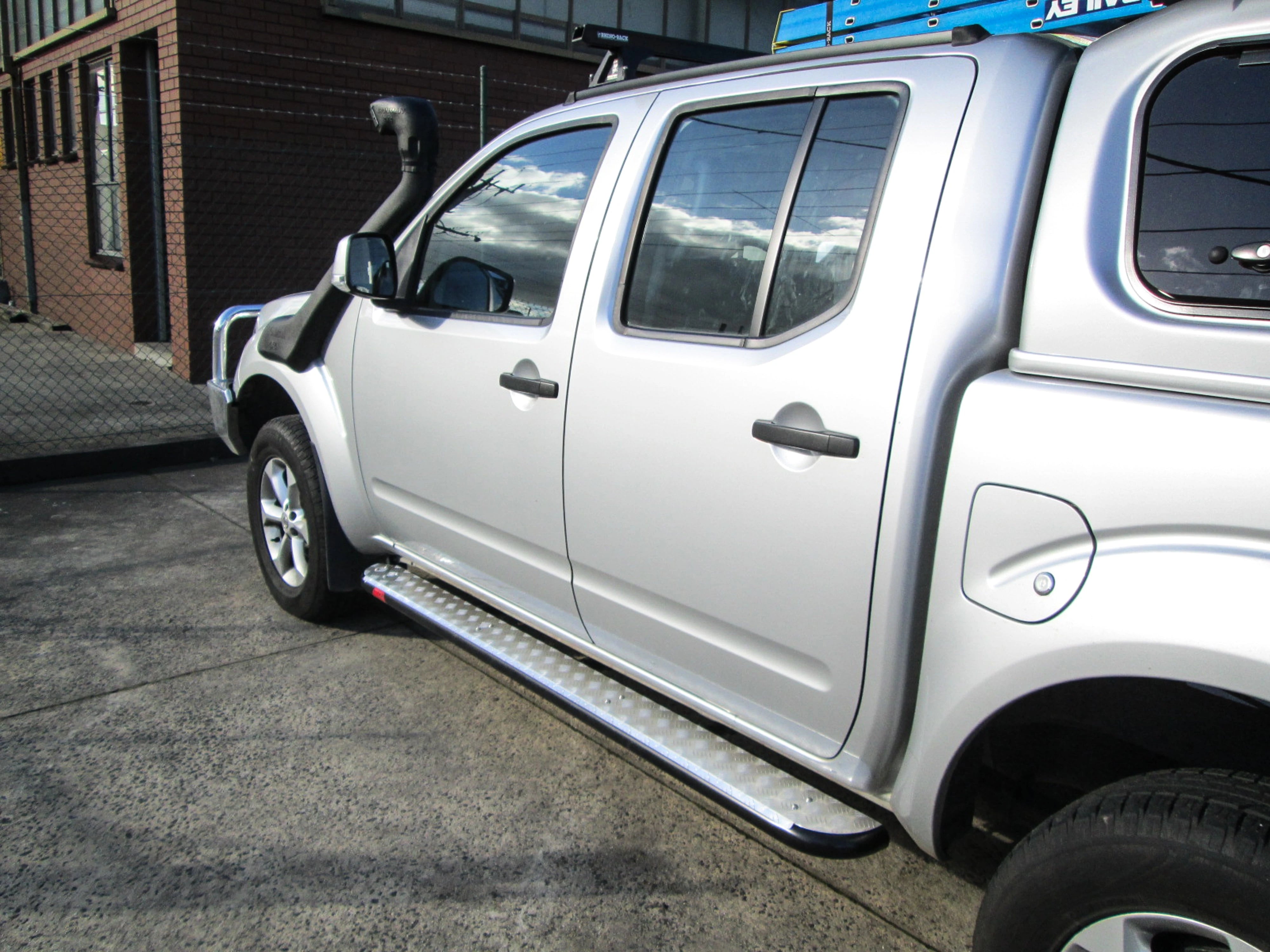 Navara D40 2005-2015 030-09SBS All Sand Black Side Step Package - SKU MCC-03006-309SBS