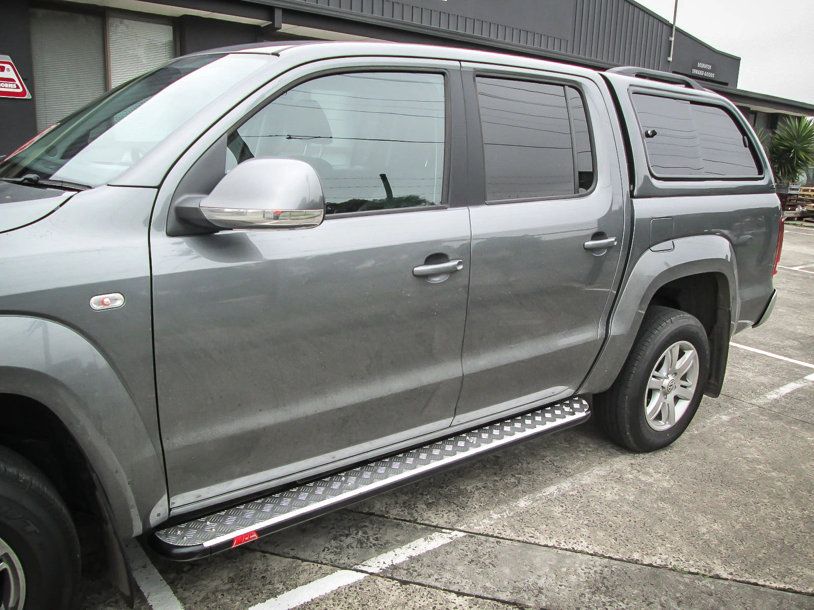 Amarok 2011-2022 030-09SBS All Sand Black Side Step Package - SKU MCC-04001-309SBS