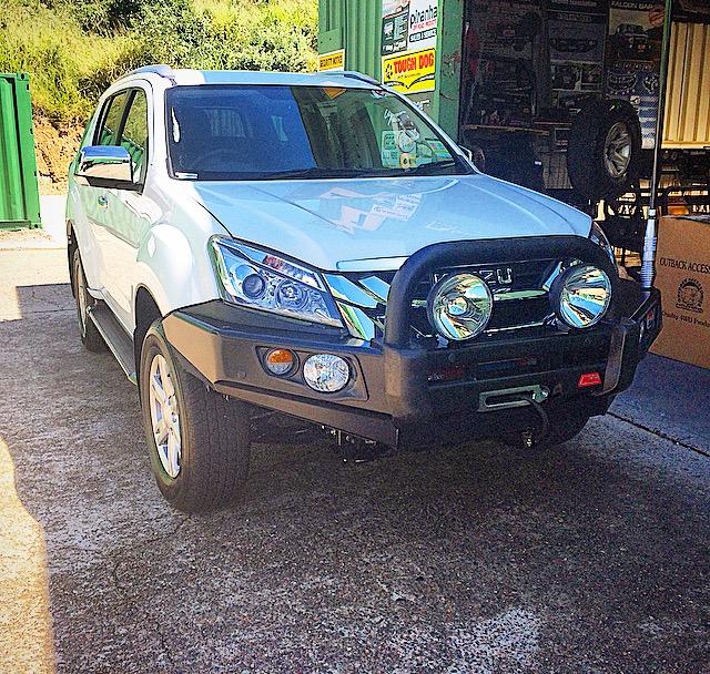 MUX RF 2013-2016 707-01 Falcon Bull Bar Single Black Loops Package (LED Foglight) - SKU MCC-08003-701SBLFOGUP