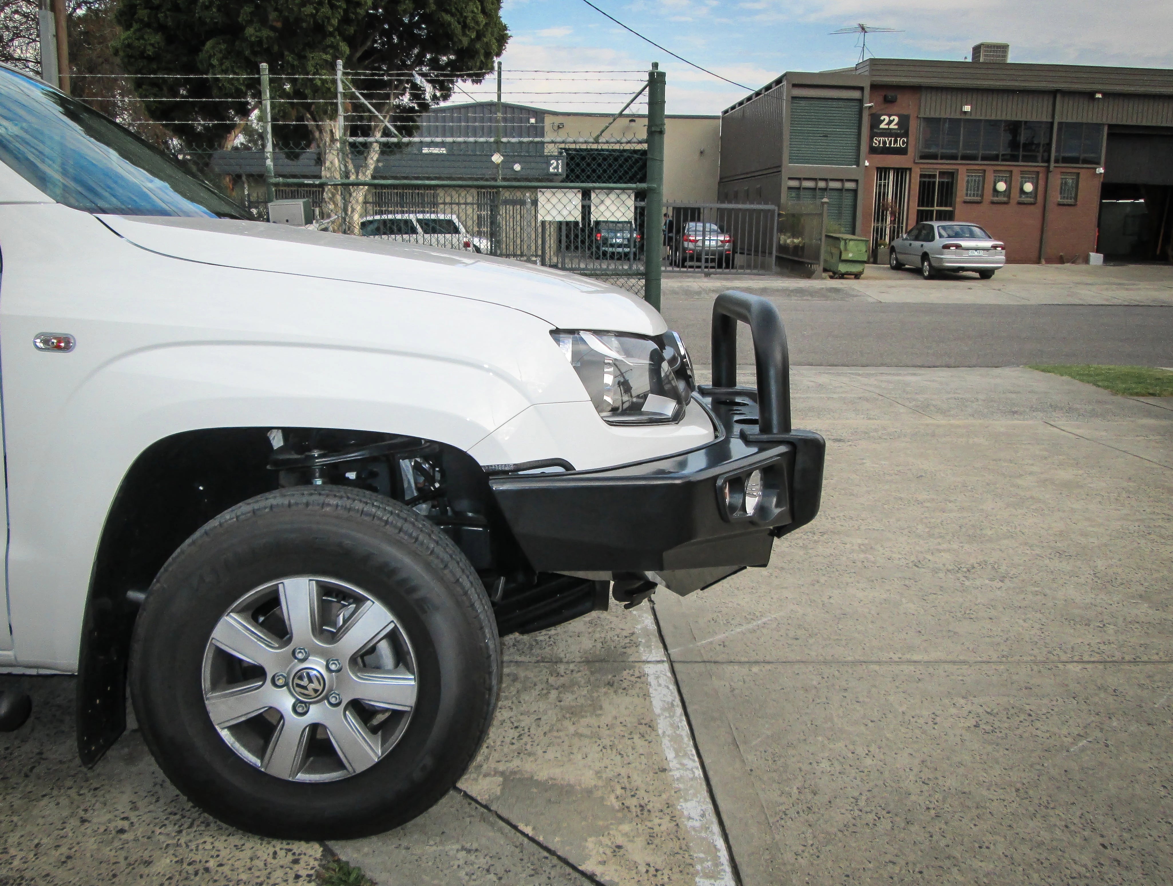 Amarok 2011-2022 707-01 Falcon Bull Bar Single Black Loops Package (No Foglight) - SKU MCC-04001-701SBL