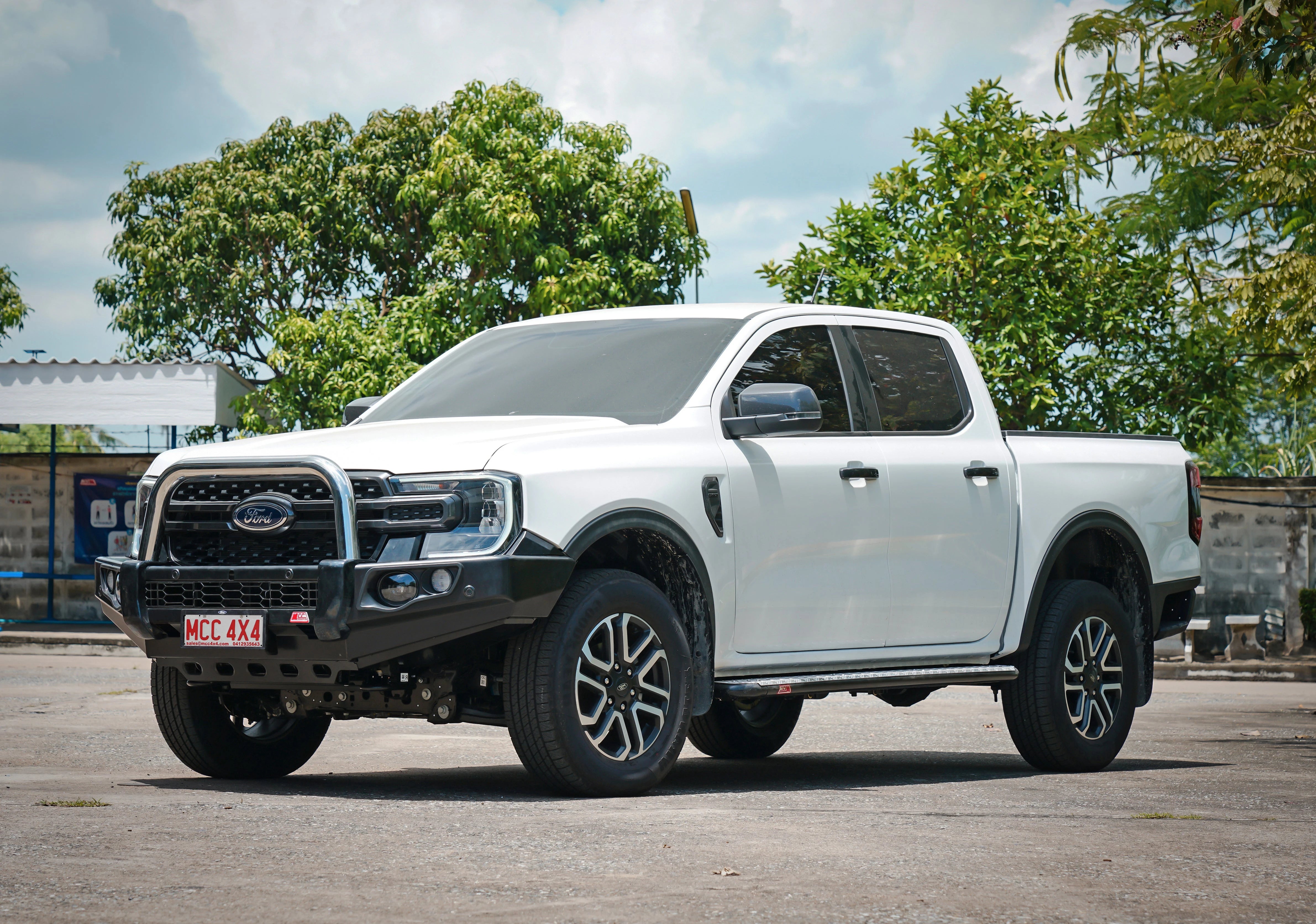 Next-Gen Ranger/Everest 2022-On 707-01 Flacon Bull Bar Single Stainless Loops Package (No Foglight) - SKU MCC-05010-701SSL