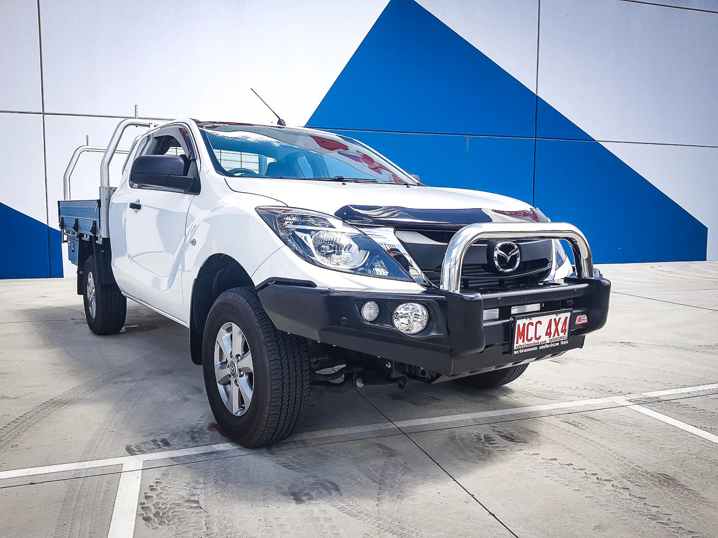 BT50 UP UR 2012-2020 707-01 Flacon Bull Bar Single Stainless Loops Package (LED Foglight) - SKU MCC-06002-701SSLFOGUP