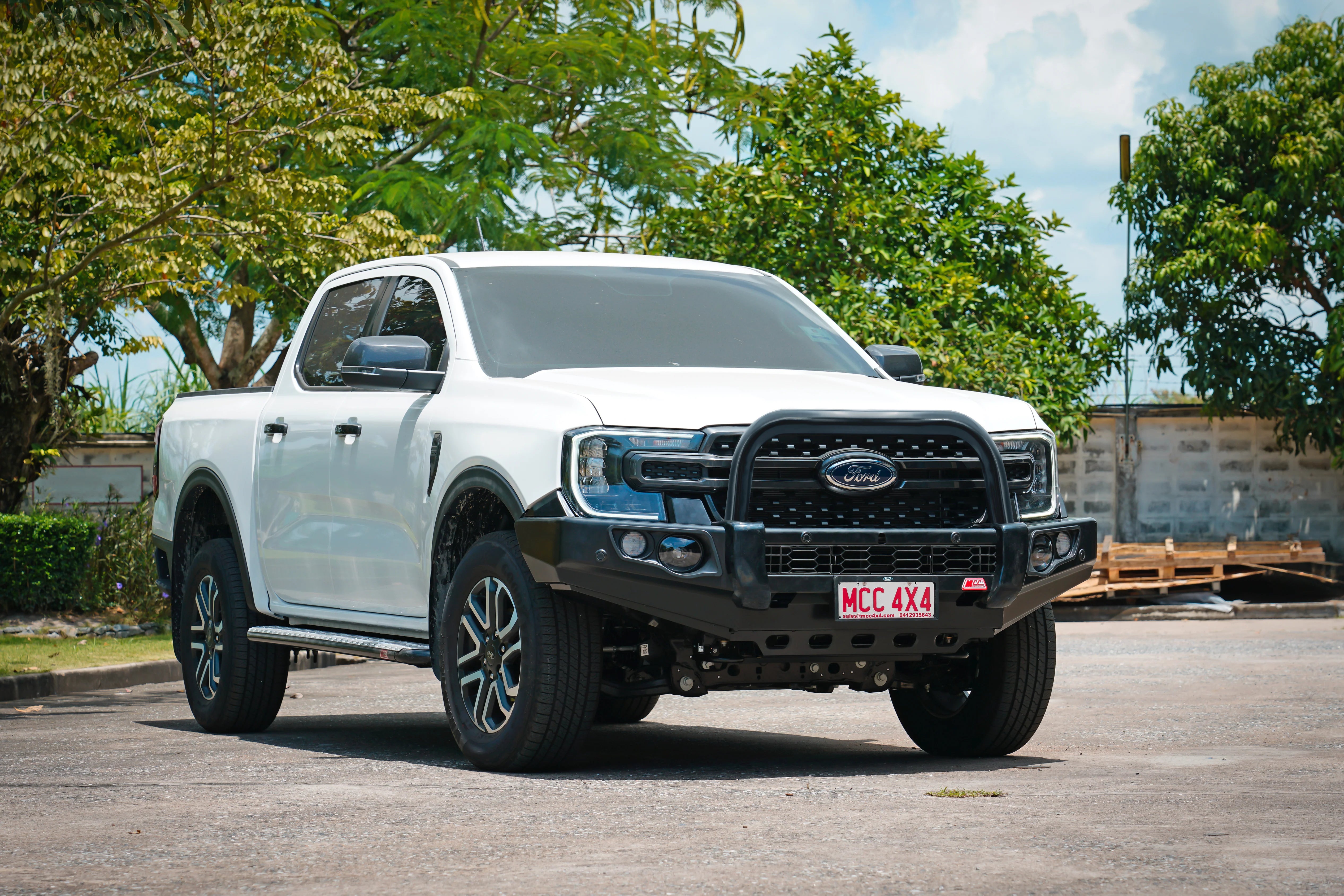 Next-Gen Ranger/Everest 2022-On 707-01 Flacon Bull Bar Single Black Loops Package (LED Foglight) - SKU MCC-05010-701SBLFOGUP