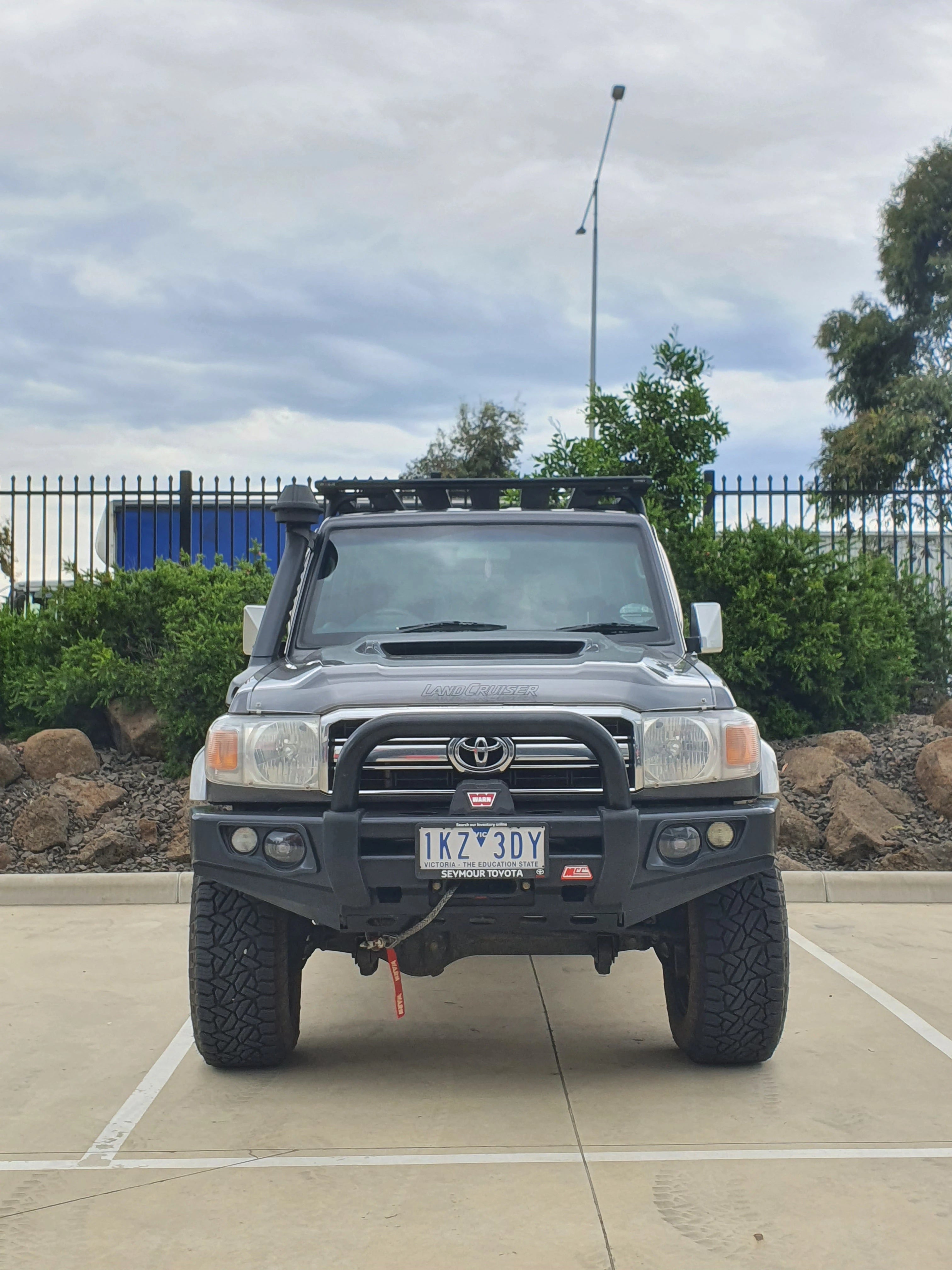 Land Cruiser 70 2007-2023 707-01 Falcon Bull Bar Single Stainless Loops Package (No Foglight) - SKU MCC-01005-701SSL
