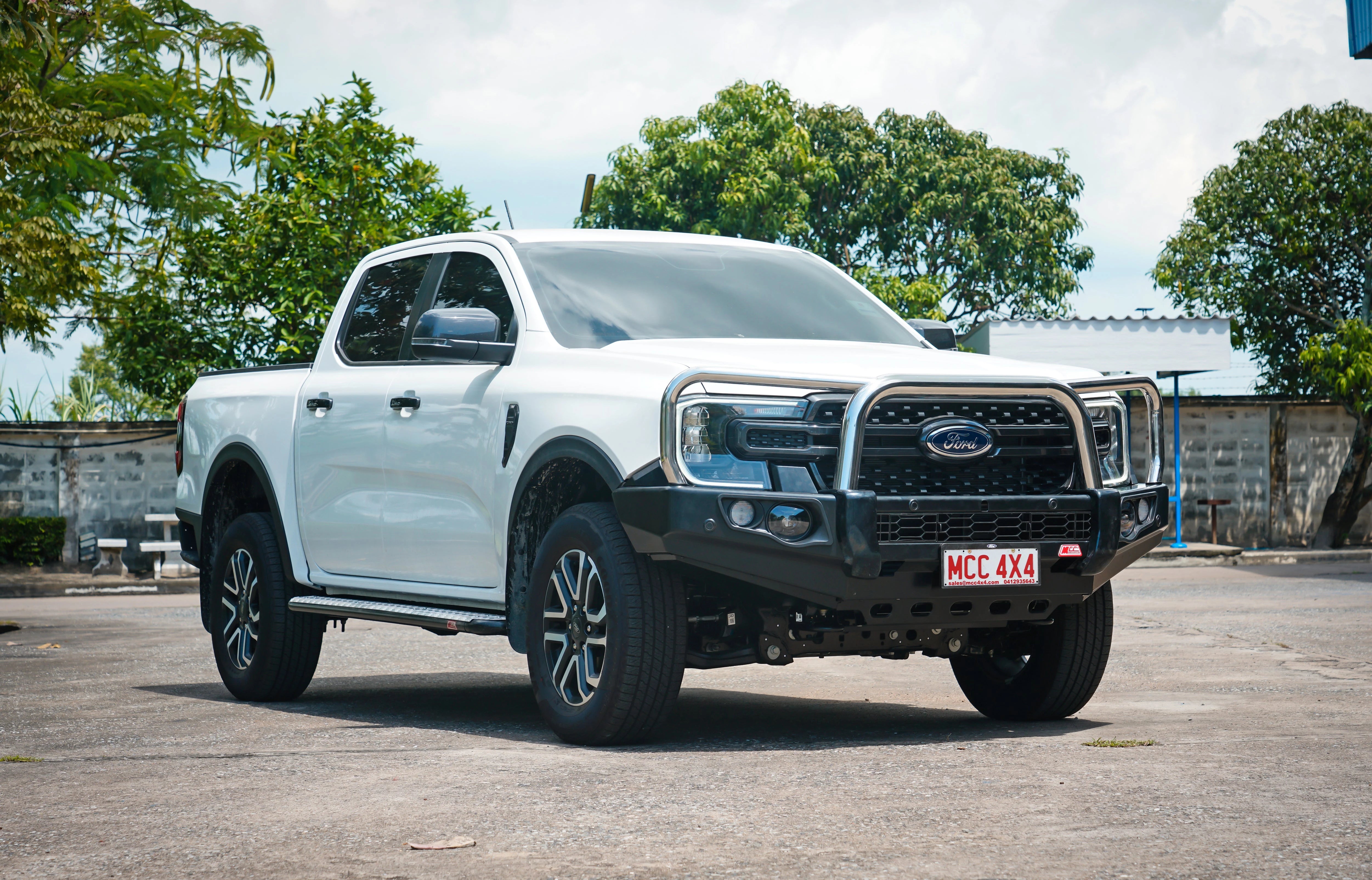Next-Gen Ranger/Everest 2022-On 707-01 Falcon Bull Bar Triple Stainless Loops (No Foglight) - SKU MCC-05010-701UP
