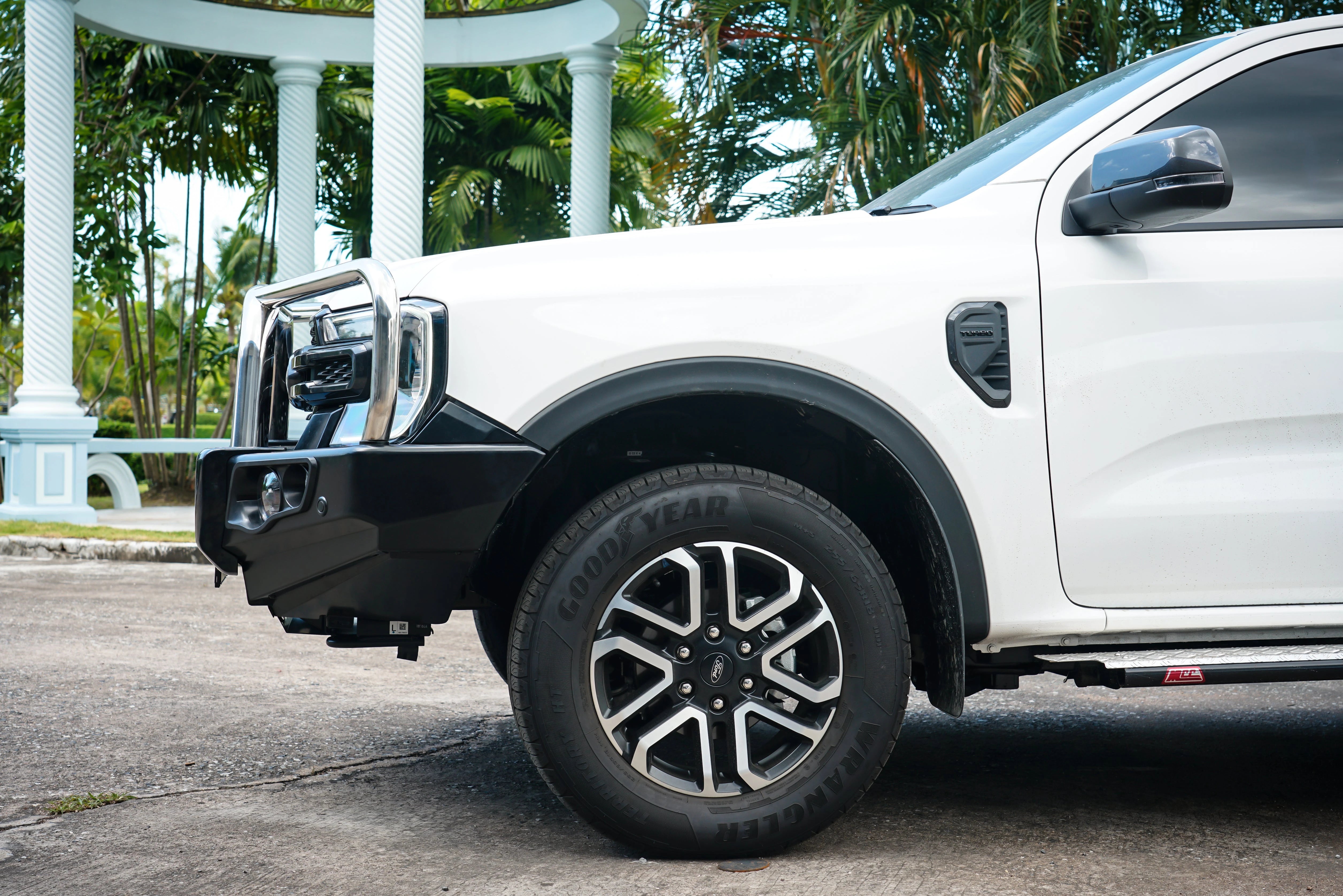 Next-Gen Ranger/Everest 2022-On 707-01 Falcon Bull Bar Triple Stainless Loops (No Foglight) - SKU MCC-05010-701UP