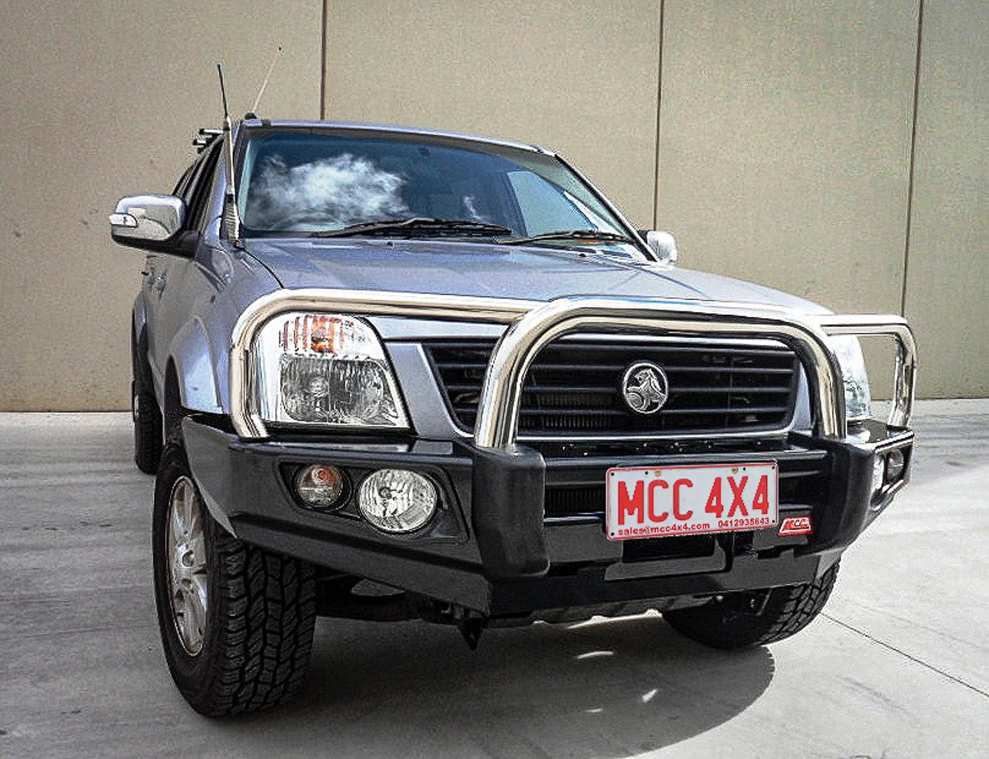 Dmax 2003-2006/ Holden Rodeo RA 707-01 Falcon Bull Bar Triple Stainless Loop Package (No Foglight)- SKU MCC-07001-701UP