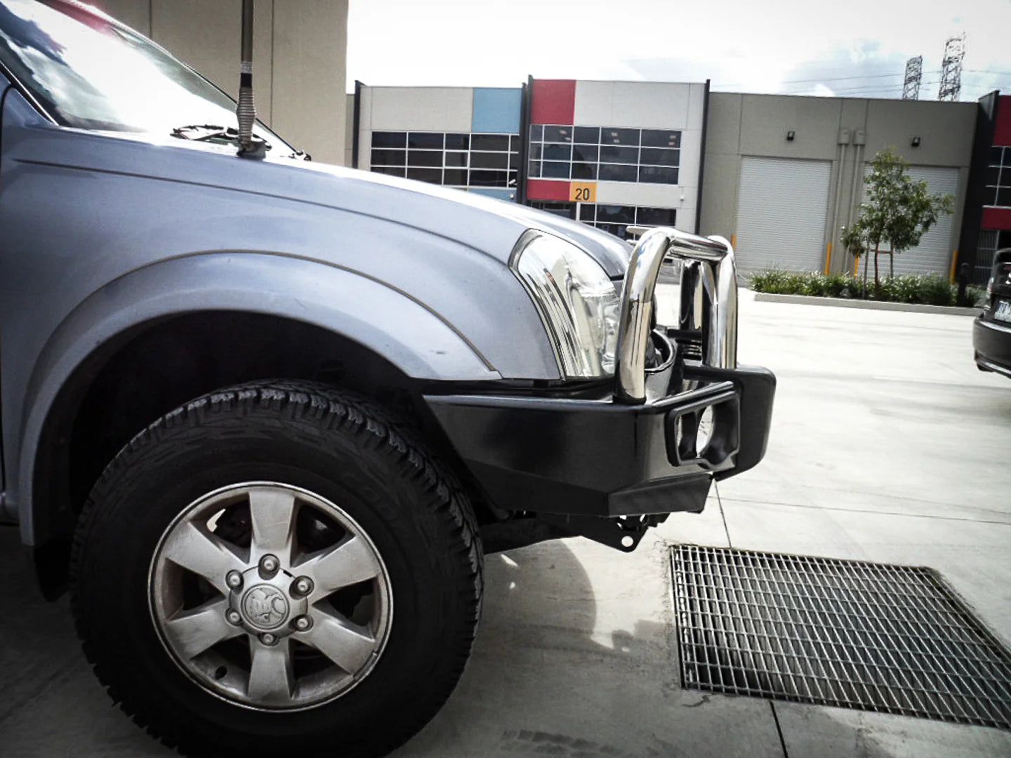 Dmax 2003-2006/ Holden Rodeo RA 707-01 Falcon Bull Bar Triple Stainless Loop Package (LED Foglight)- SKU MCC-07001-701FOGUP