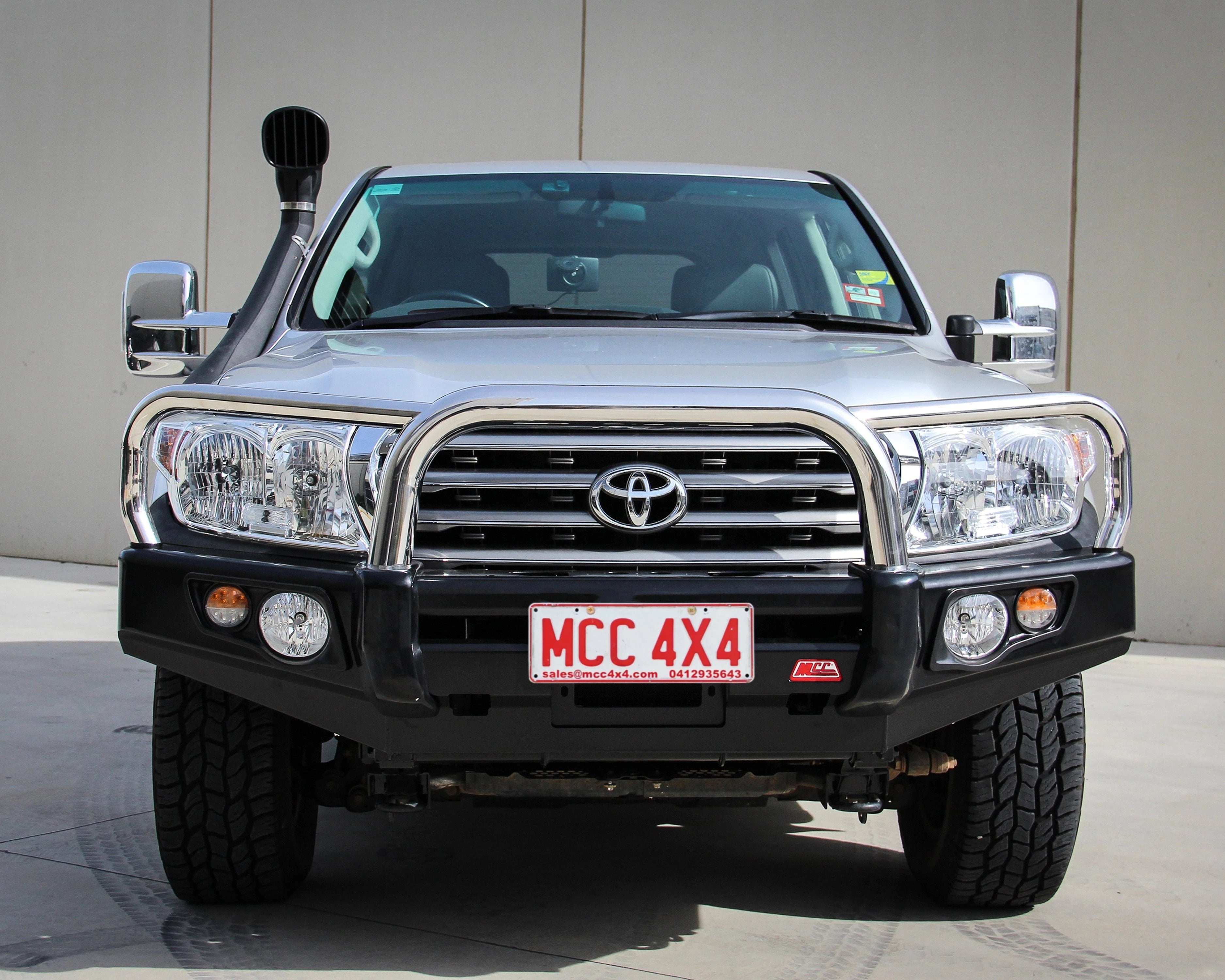 Land Cruiser 200 Series Prefacelift 707-01 Falcon Bull Bar Triple Stainless Loops (No Foglight) - SKU MCC-01008-701UP