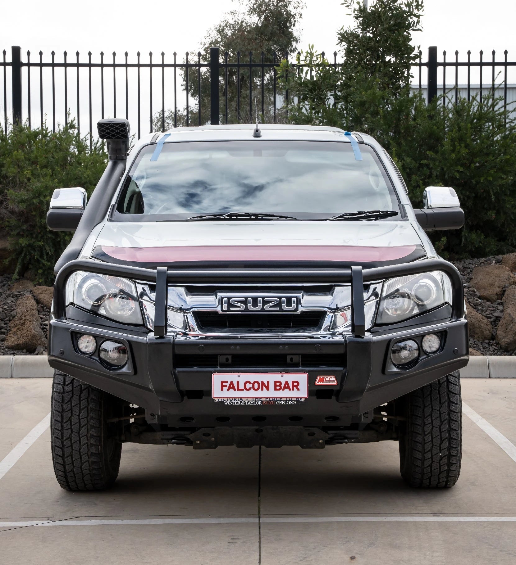 Dmax RT 2012-2016 2wd 707-02 Narrow Falcon Bull Bar A-Frame Package (No Foglight) - SKU MCC-08004-702NUP