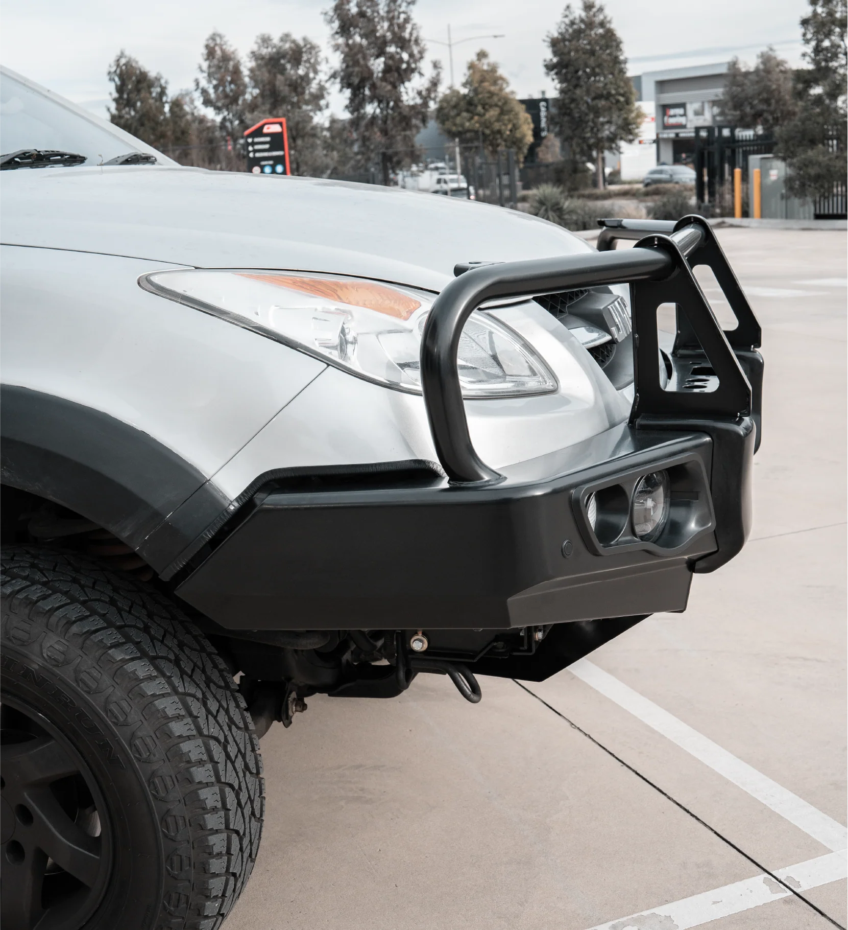 JMC Vigus 2015-On 707-02 Falcon Bull Bar Black A-Frame Package (LED Foglight) - SKU MCC-13001-702FOGUP