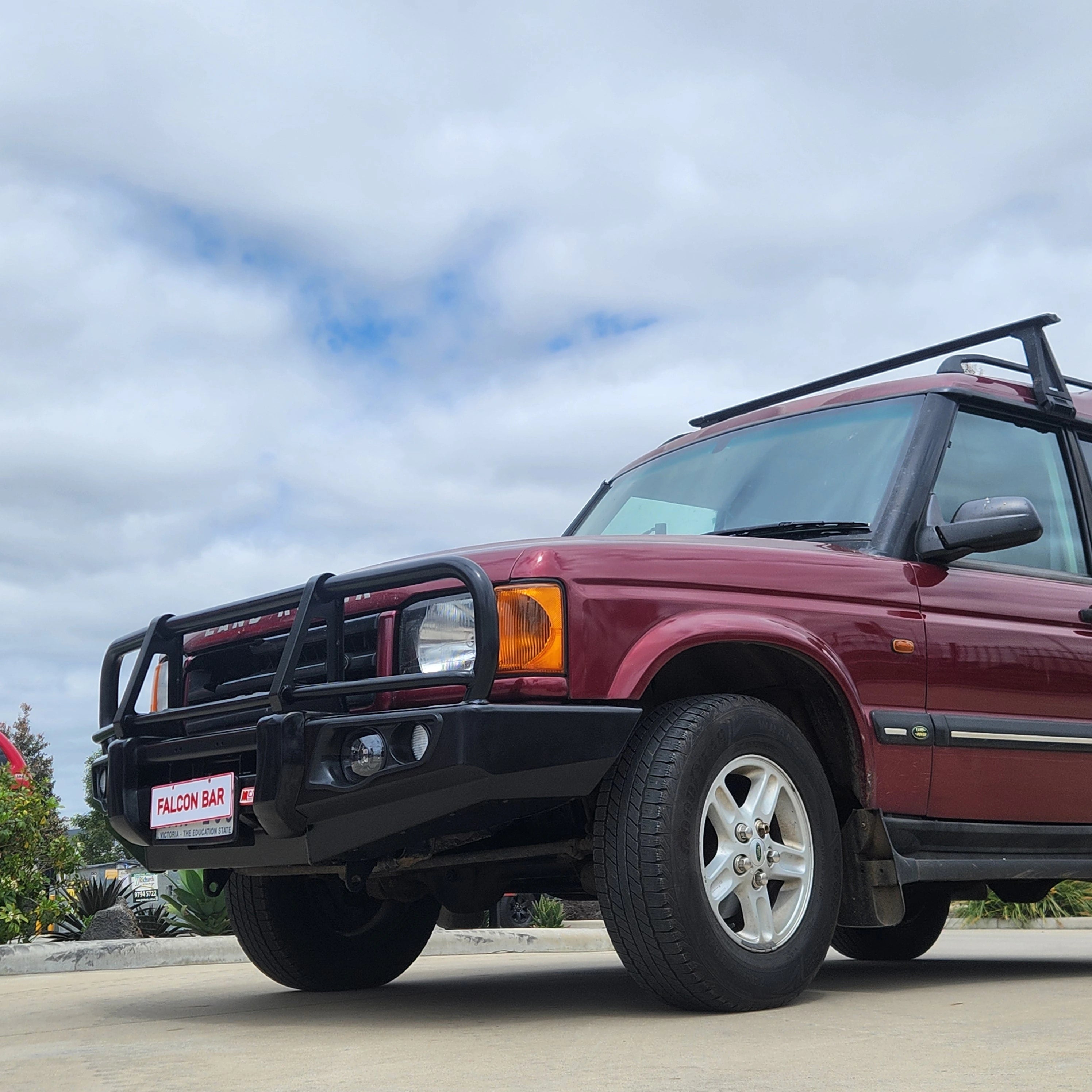 Discovery l,ll 1989-2004 707-02 Falcon Bull Bar Black A-Frame Package (No Foglight) - SKU MCC-09001-702UP