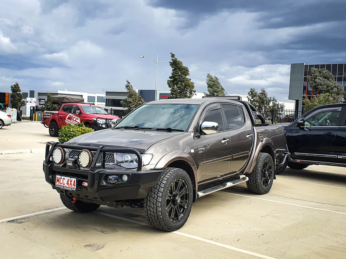 Triton ML,MN 2006-2015 707-02 Falcon Bull Bar A-Frame Package (LED Foglight) - SKU MCC-02002-702FOGUP