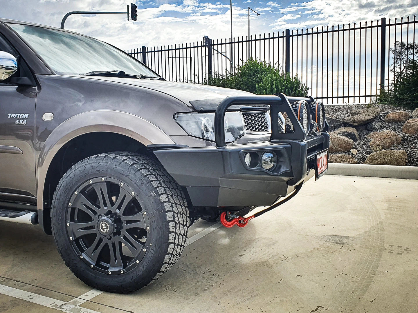 Triton ML,MN 2006-2015 707-02 Falcon Bull Bar A-Frame Package (No Foglight) - SKU MCC-02002-702UP