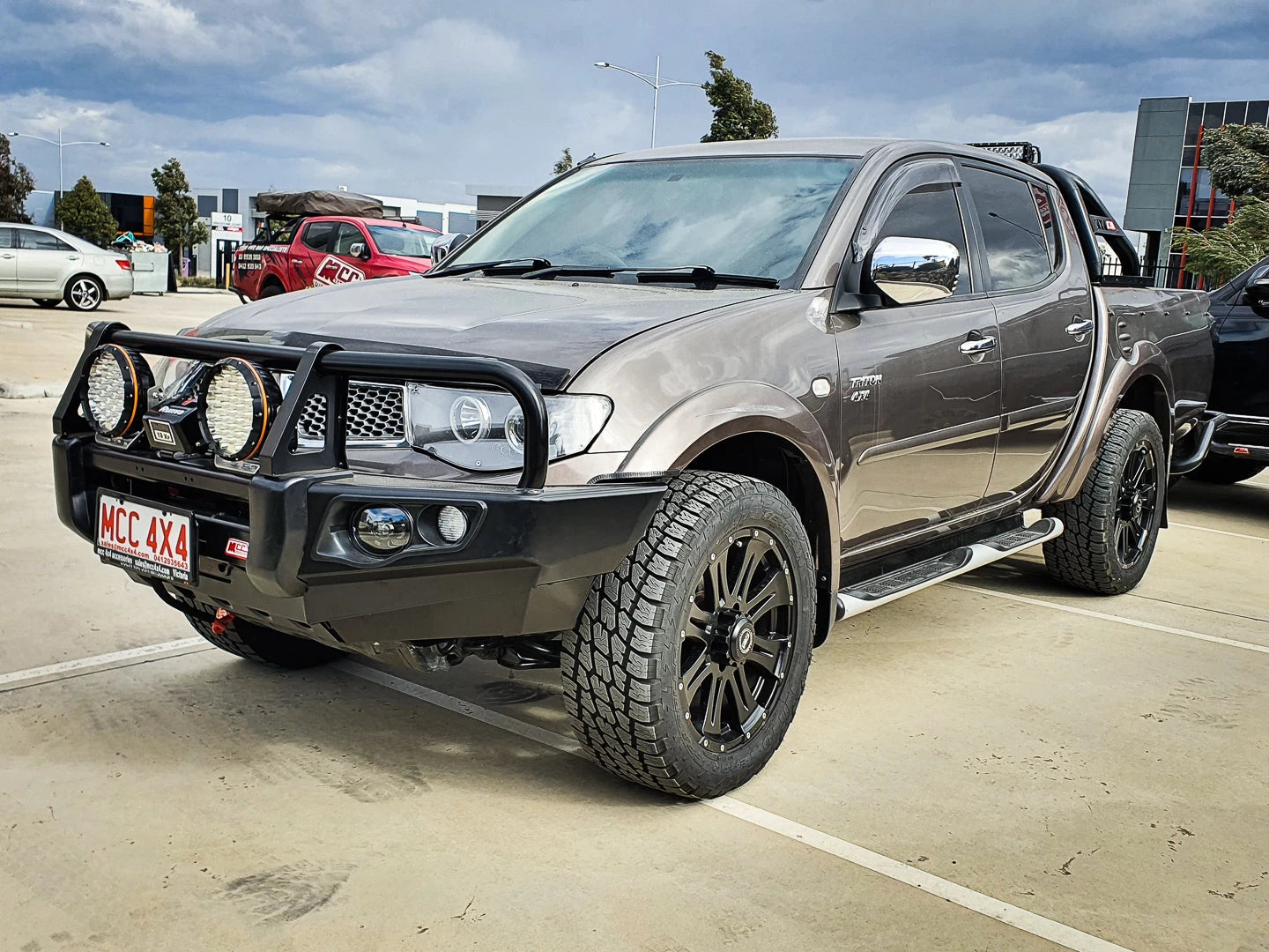 Triton ML,MN 2006-2015 707-02 Falcon Bull Bar A-Frame Package (No Foglight) - SKU MCC-02002-702UP