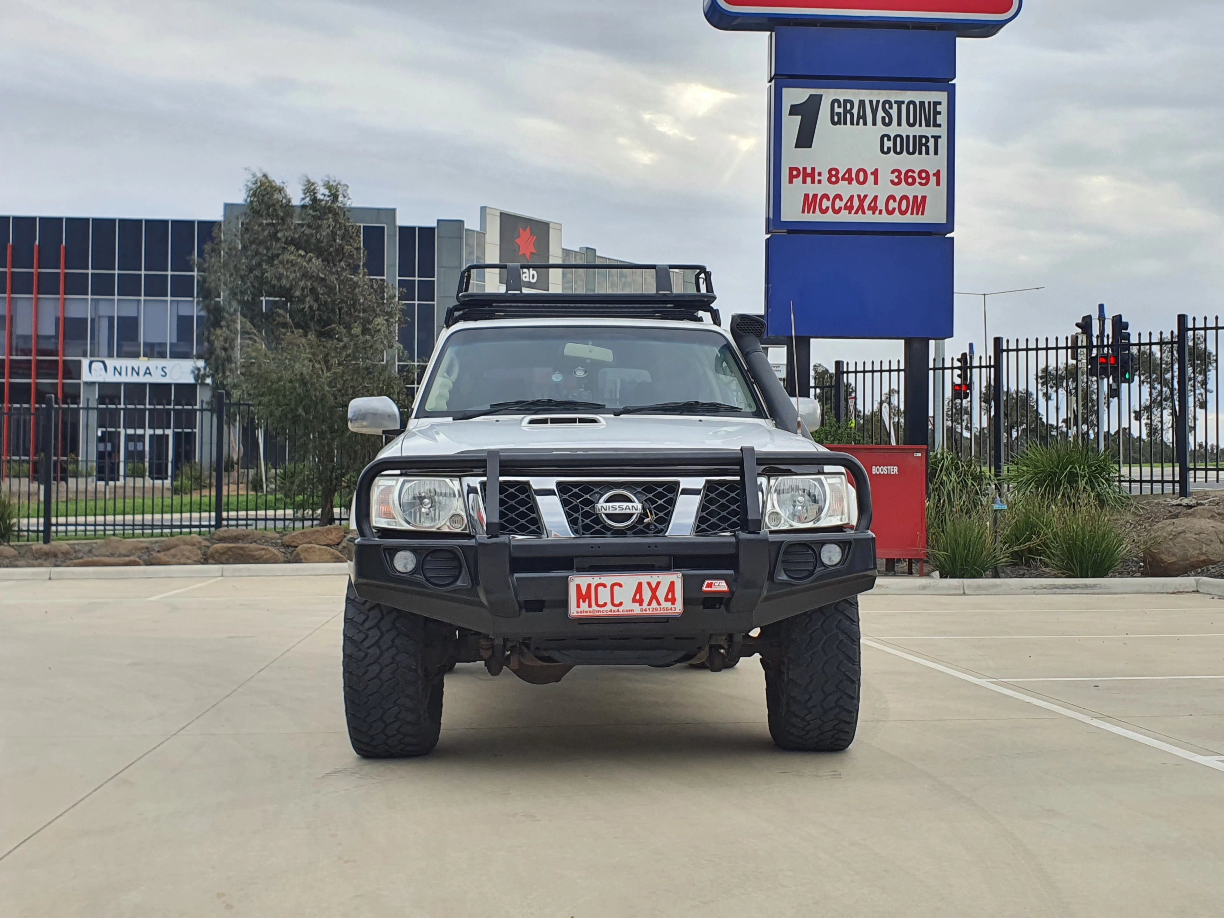 GU Patrol Y61 2005-2009 707-02 Falcon Bull Bar Black A-Frame Package (No Foglight) - SKU MCC-03004-702UP