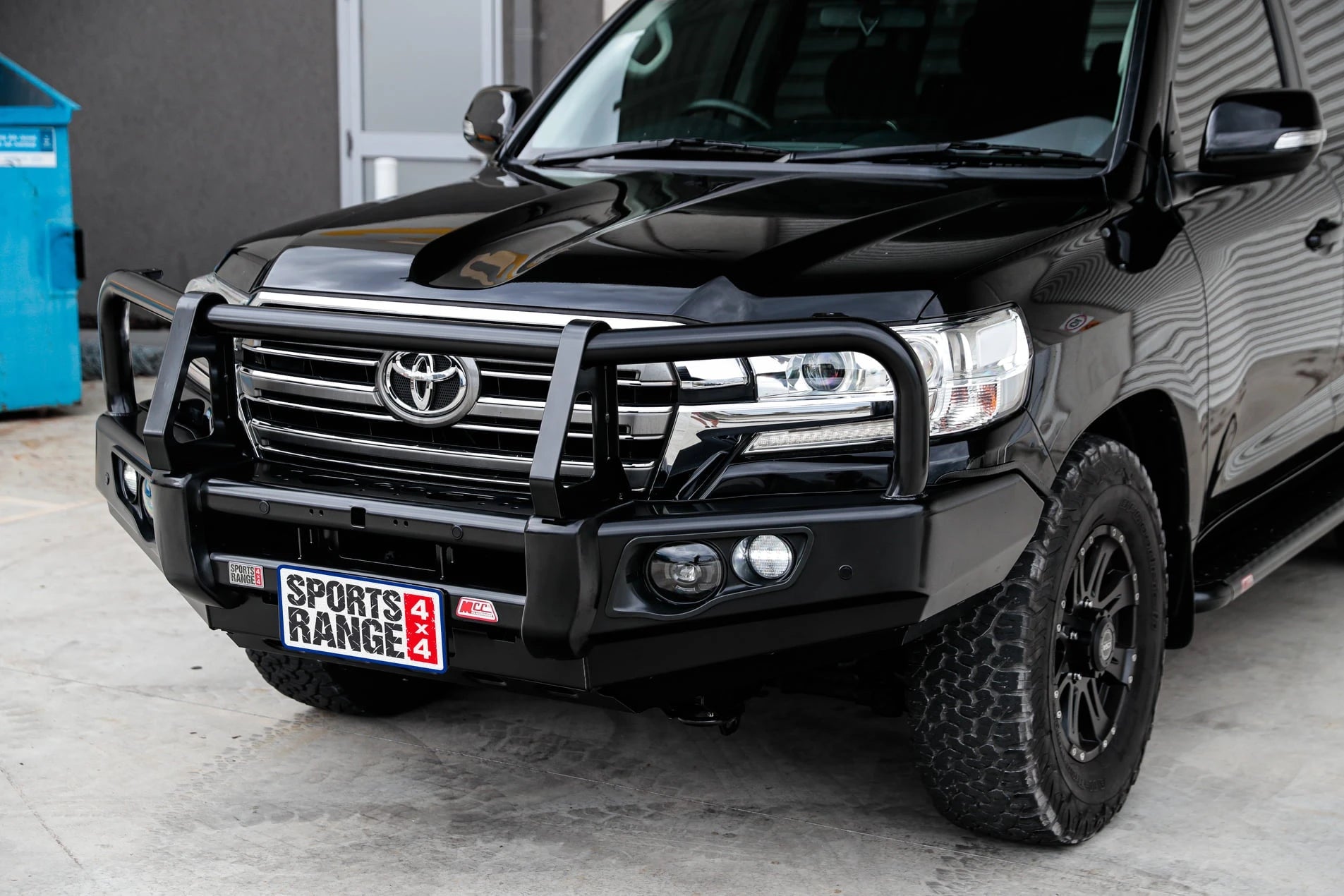 Land Cruiser 200 Series 2016-On 707-02 Falcon Bull Bar A-Frame Package (No Foglight) - SKU MCC-01019-702UP