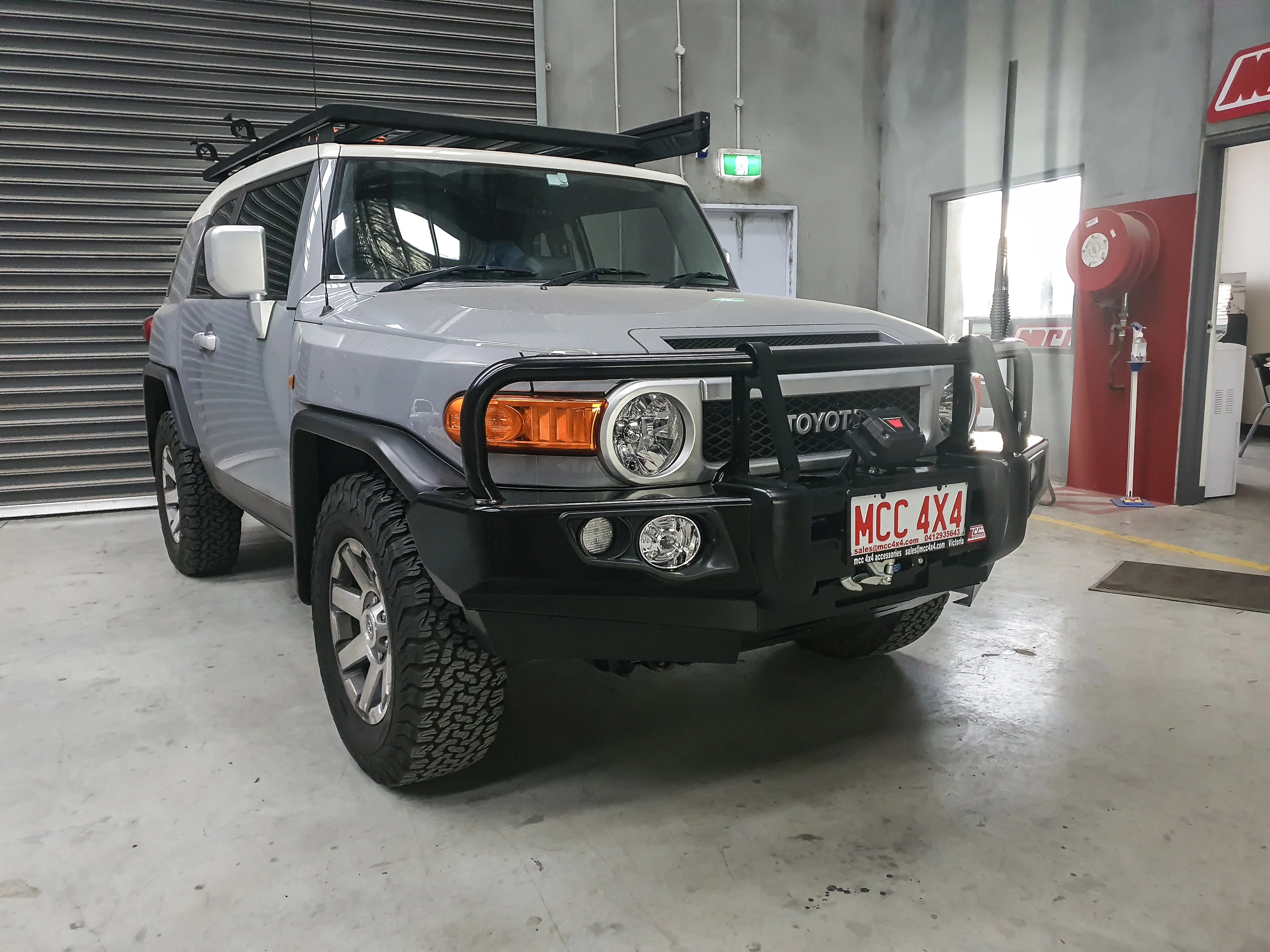 FJ Cruiser XJ10 2006-2017 707-02  Falcon Bull Bar Black A-Frame Package (LED Foglight) - SKU MCC-01012-702FOGUP