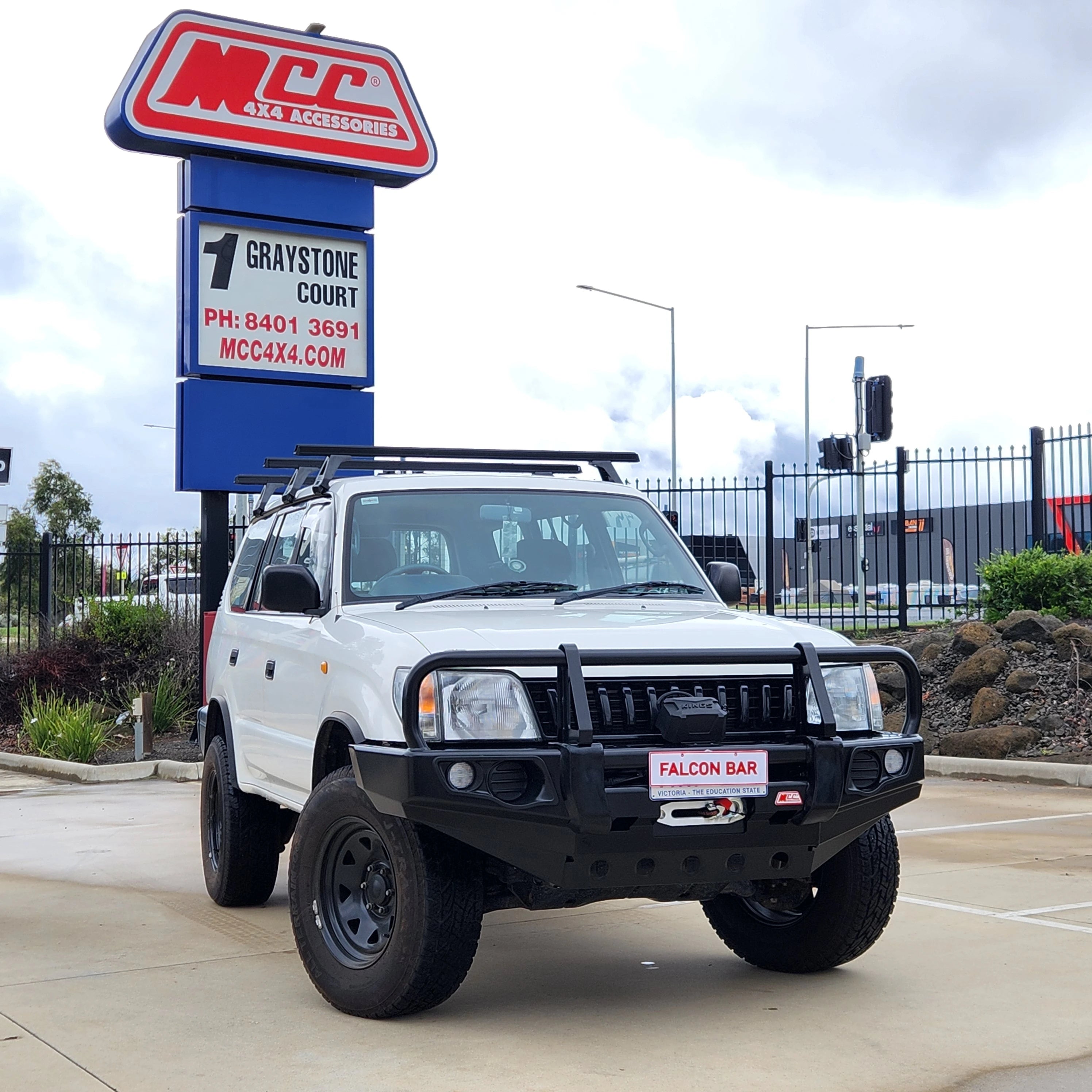 Prado 90/95 1996-2002 707-02 Falcon Bull Bar A-Frame Package (No Foglight) - SKU MCC-01009-702UP