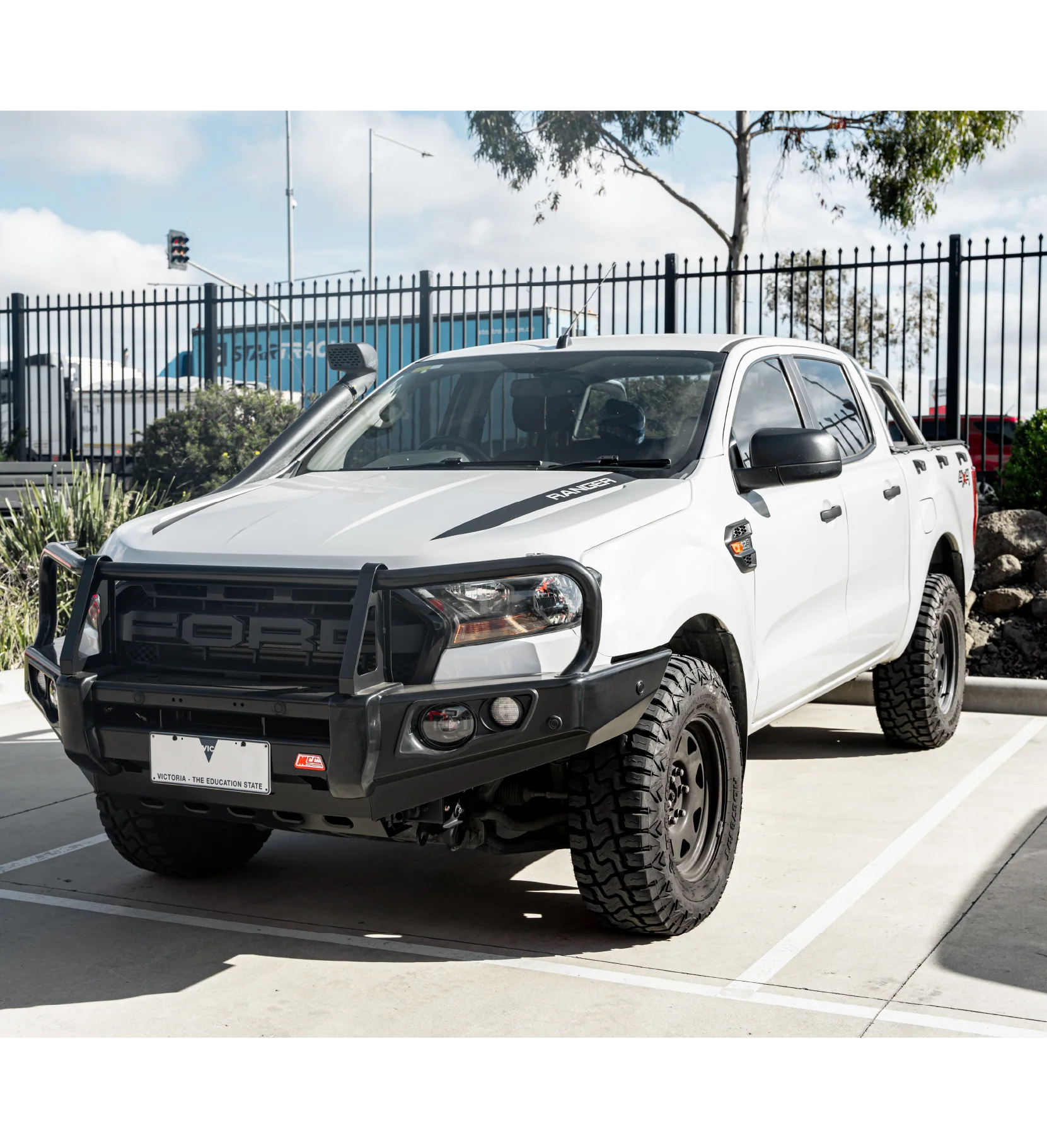 Ranger/Everest Non Tech PX 2 2016-2018 707-02 Falcon Bull Bar Black A-Frame Package (LED Foglight) - SKU MCC-05006-702FOGUP