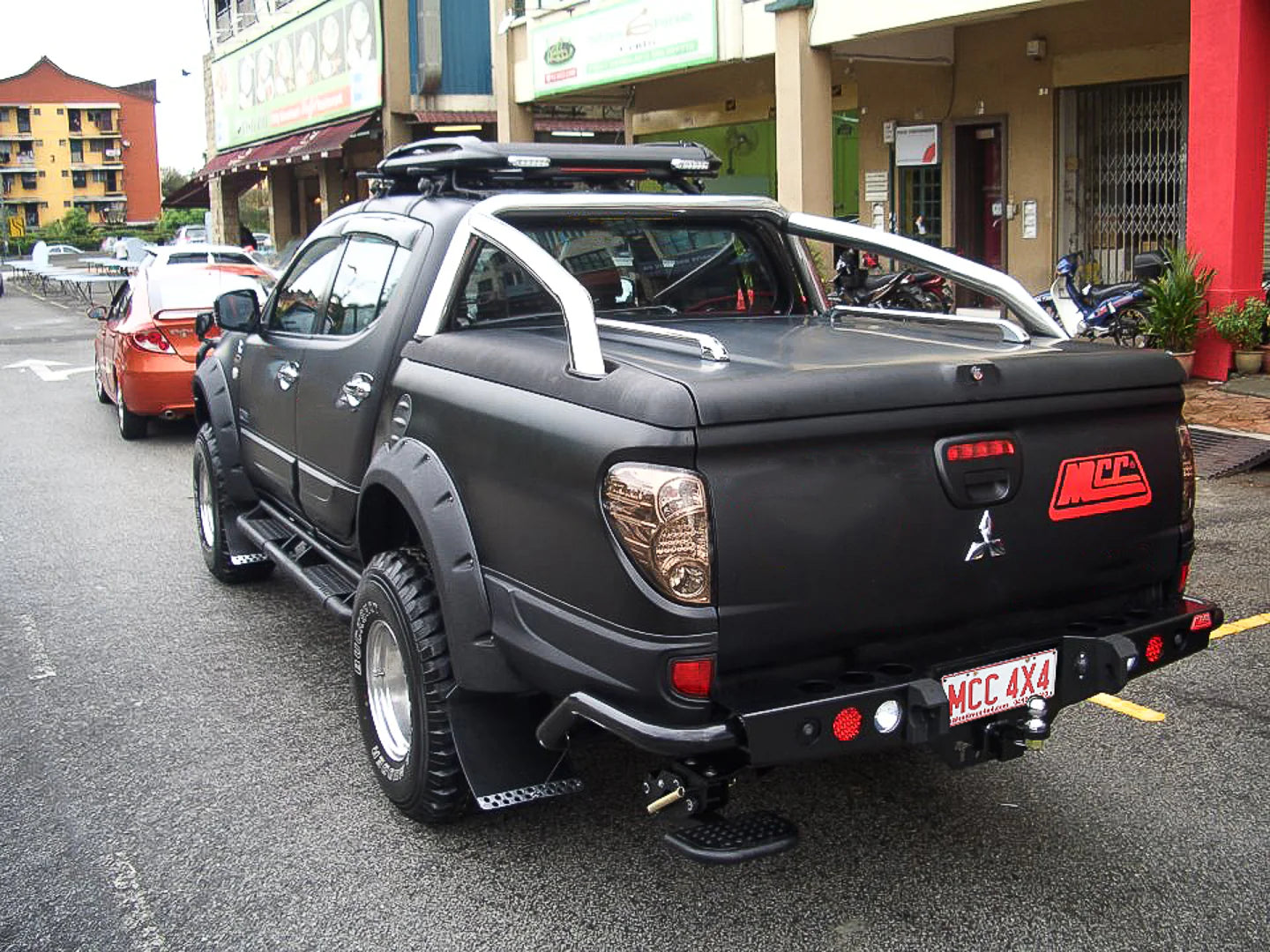 Triton ML,MN 2006-2015 022-03 Jack Rear Bar With Light Kit Package - SKU MCC-02002-203L