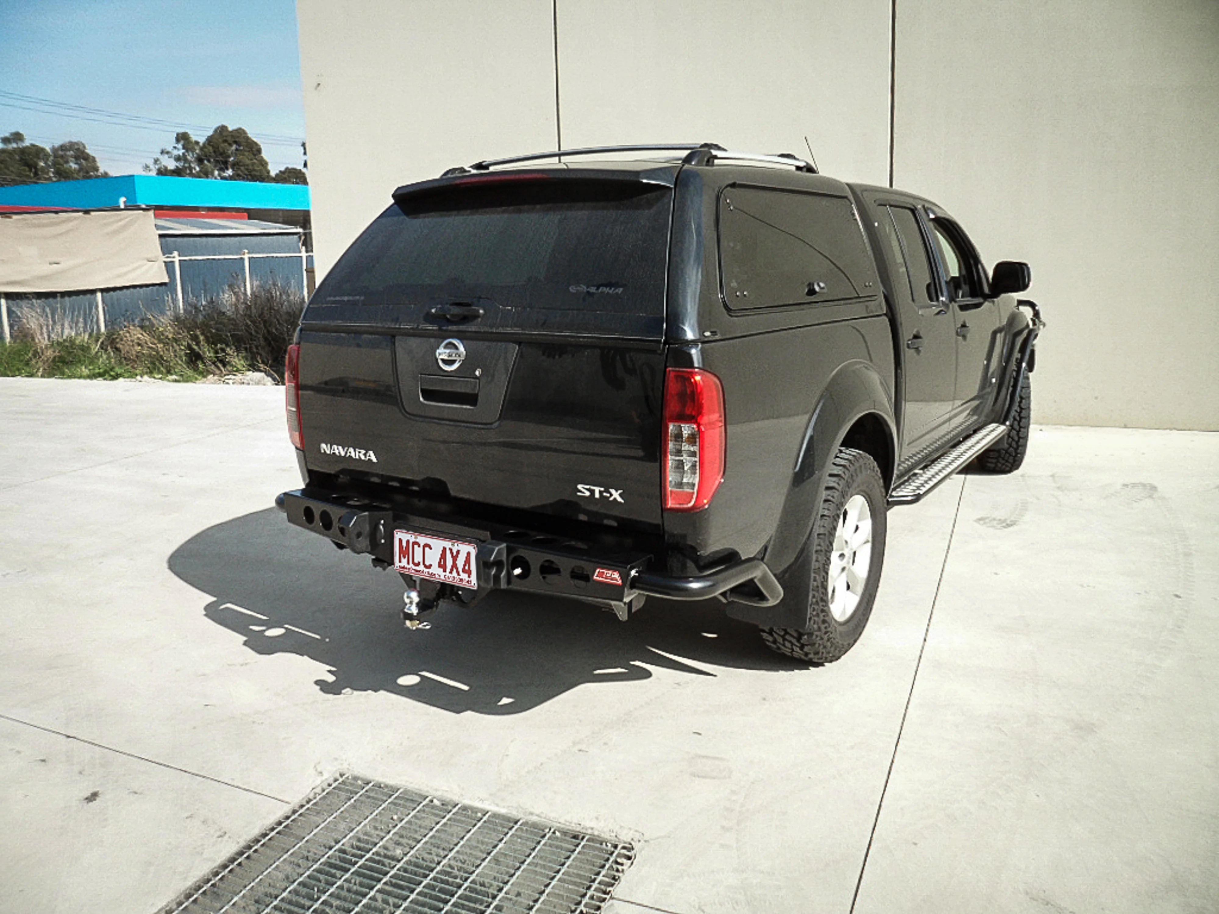 Navara D40 2005-2015 022-03 Jack Rear Bar With Light Kit Package - SKU MCC-03006-203L