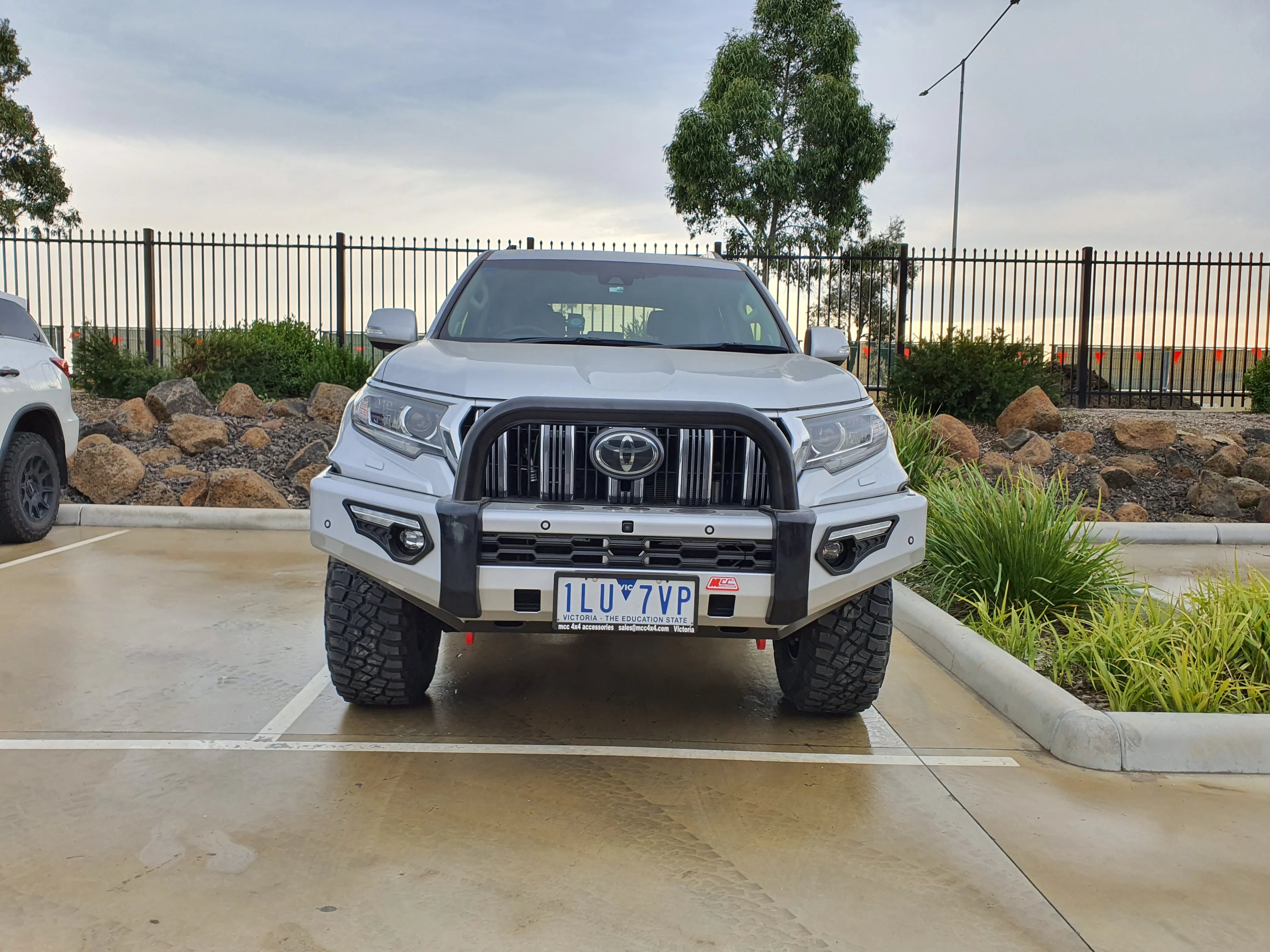 Prado 150 facelift 2017-Current 808-01 Phoenix Bull Bar Single Black Loops Package - SKU MCC-01020-801SBLUP