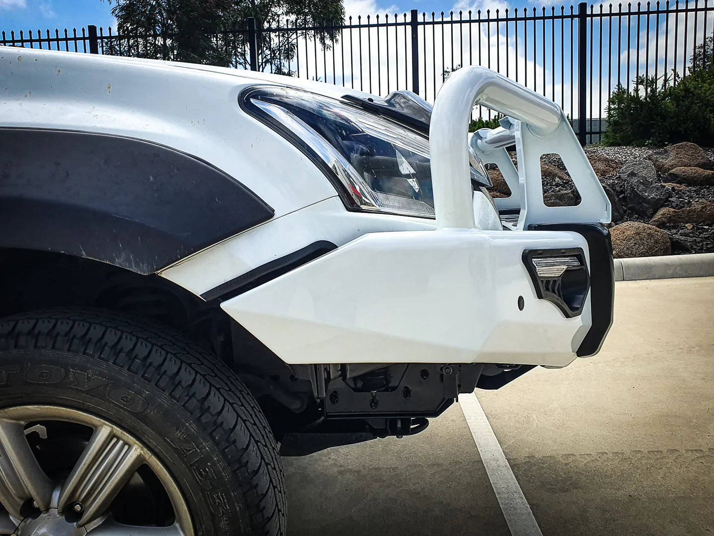 Dmax facelift 2017-2020 808-02 Phoenix Bull Bar A-Frame Package - SKU MCC-08005-802UP