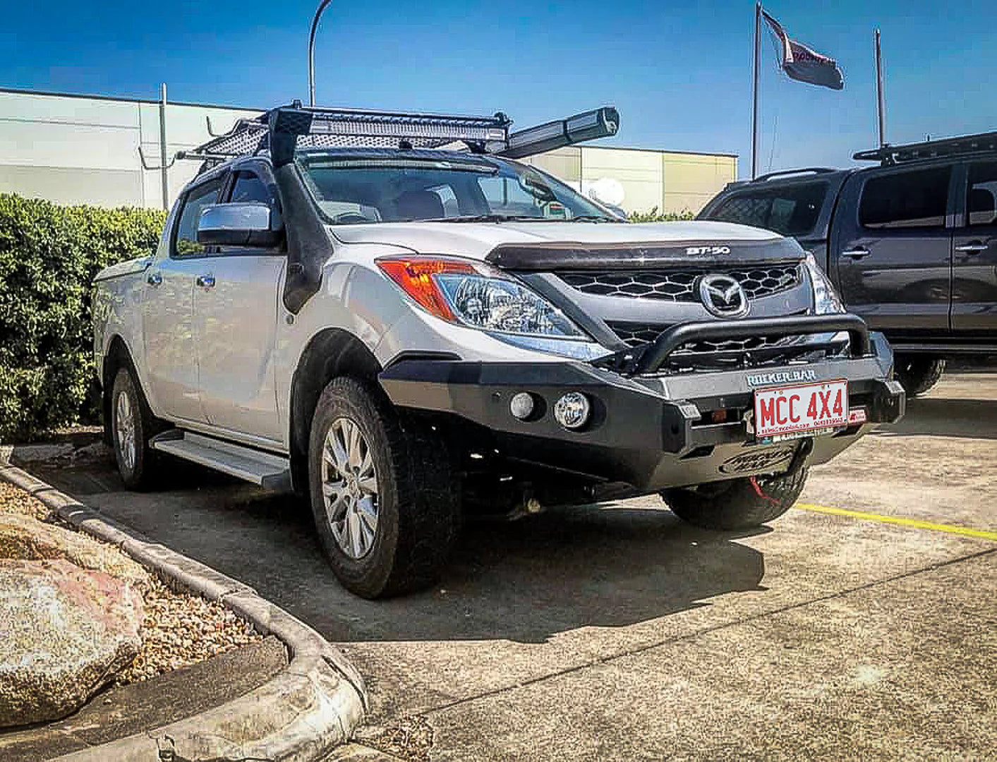 BT50 UP UR 2012-2020 078-01SQL Rocker Bull Bar Single Low Loops Package - SKU MCC-06002-7801SQLUP