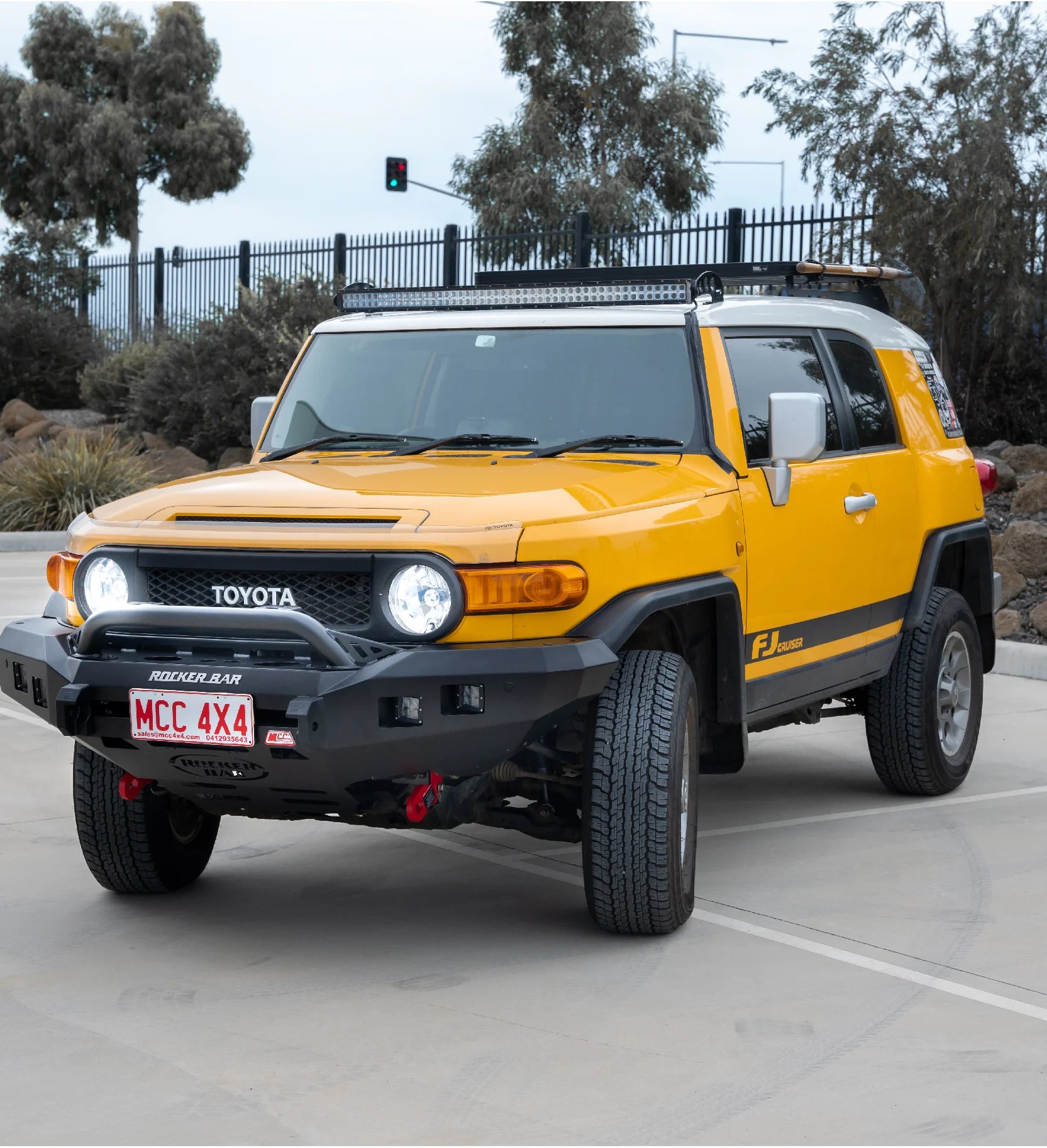 FJ Cruiser XJ10 2006-2017 078-01SQ Rocker Bull Bar Single Low Loops Package - SKU MCC-01021-7801SQLUP