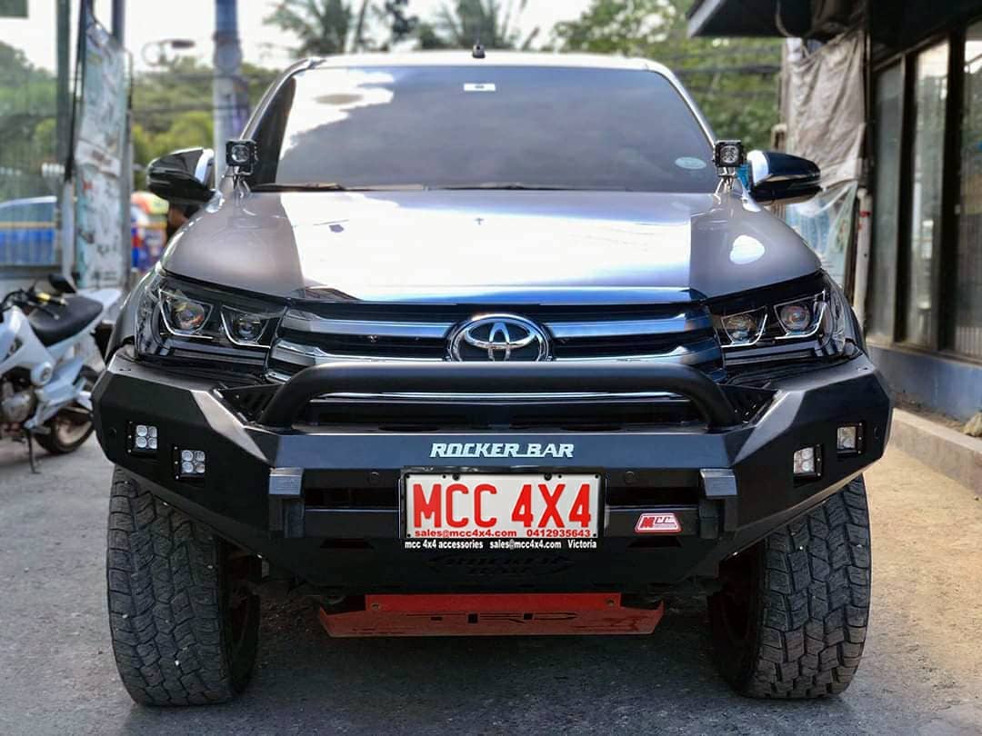 Hilux 2016-2020 078-01SQ Rocker Bull Bar Single Low Loops Package - SKU MCC-01017-7801SQLUP