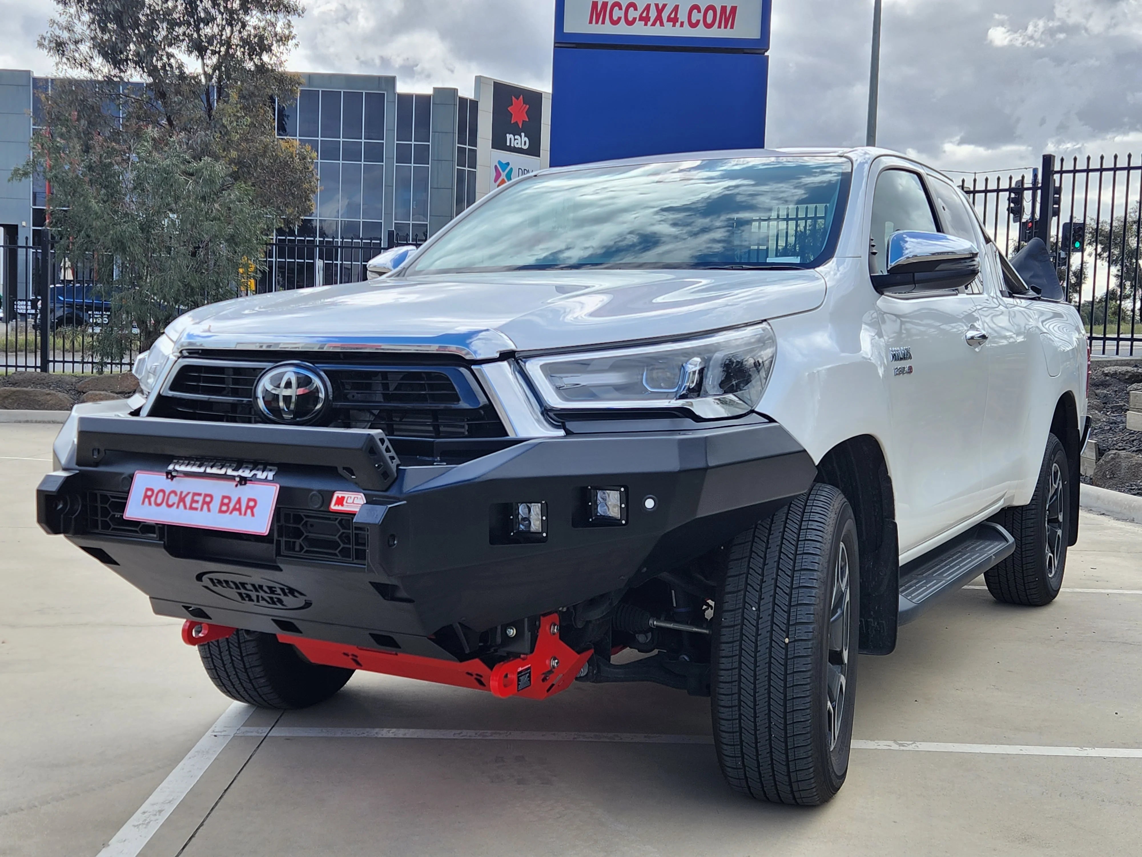 Hilux 2020-On 078-01SQL Rocker Bull Bar Single Low Loops Package - SKU MCC-01021-7801SQLUP