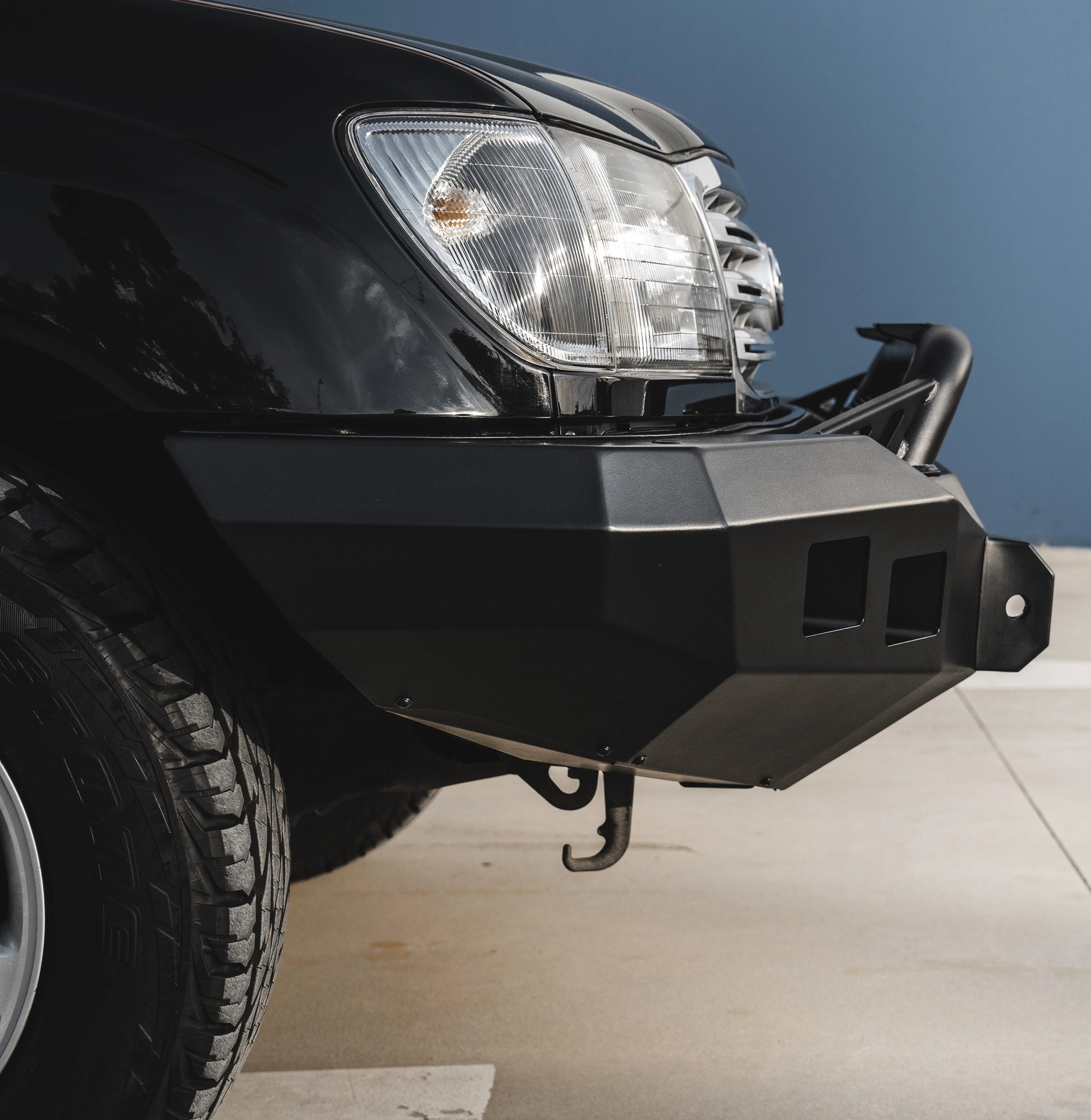 Land Cruiser 100/105 Series 1998-2007 078-01SQL Rocker Bull Bar Single Low Loops Package - SKU MCC-01007-7801SQLUP