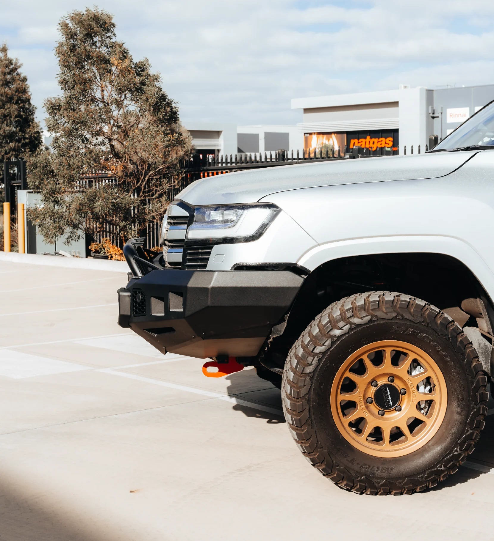 Land Cruiser 300 series 2022-On 078-01SQL Rocker Bull Bar Single Low Loop Package - SKU MCC-01023-7801SQLUP