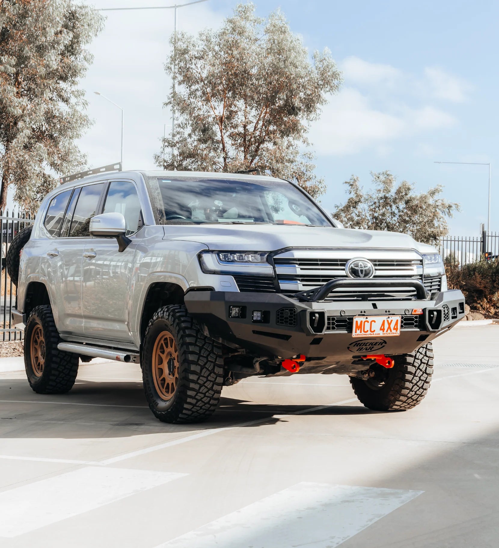 Land Cruiser 300 series 2022-On 078-01SQL Rocker Bull Bar Single Low Loop Package - SKU MCC-01023-7801SQLUP