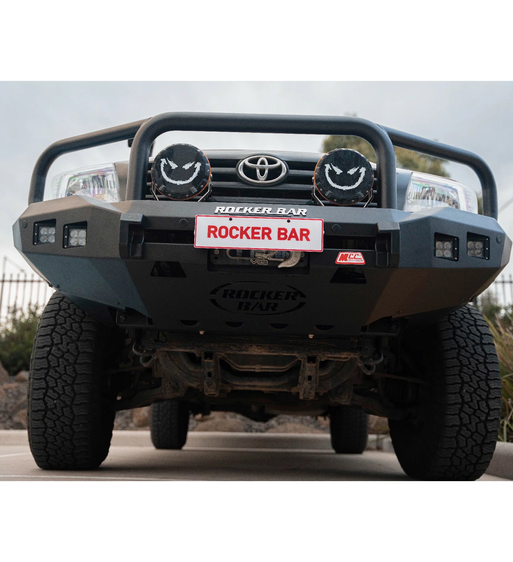 Hilux GGN25R 2005-2011 078-02SQ Rocker Bull Bar Triple Loops - SKU MCC-01002-7802SQUP