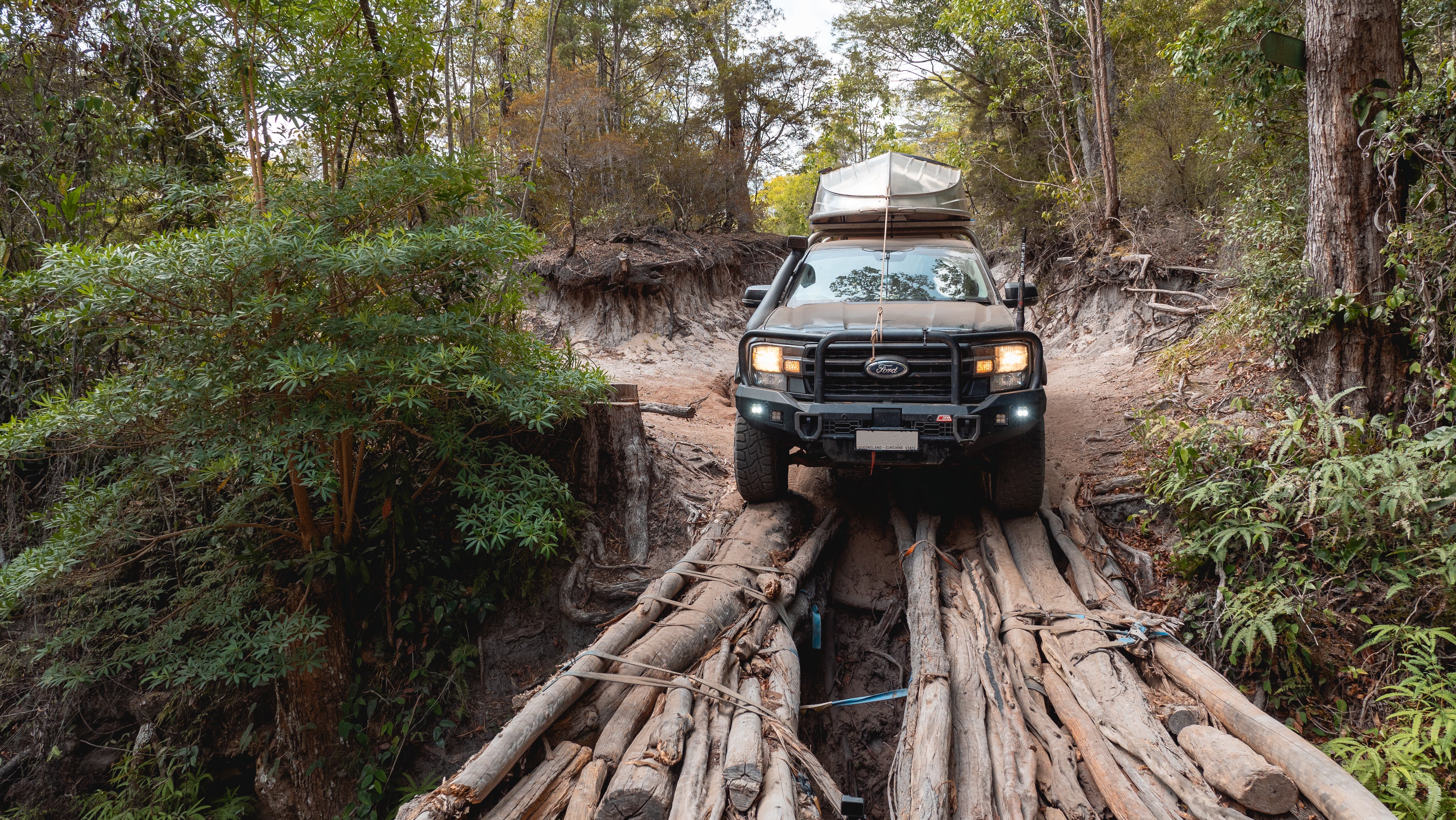 Next-Gen Ranger/Everest 2022-On 078-02SQ Rocker Bull Bar Triple Loops Package- SKU MCC-05010-7802SQUP