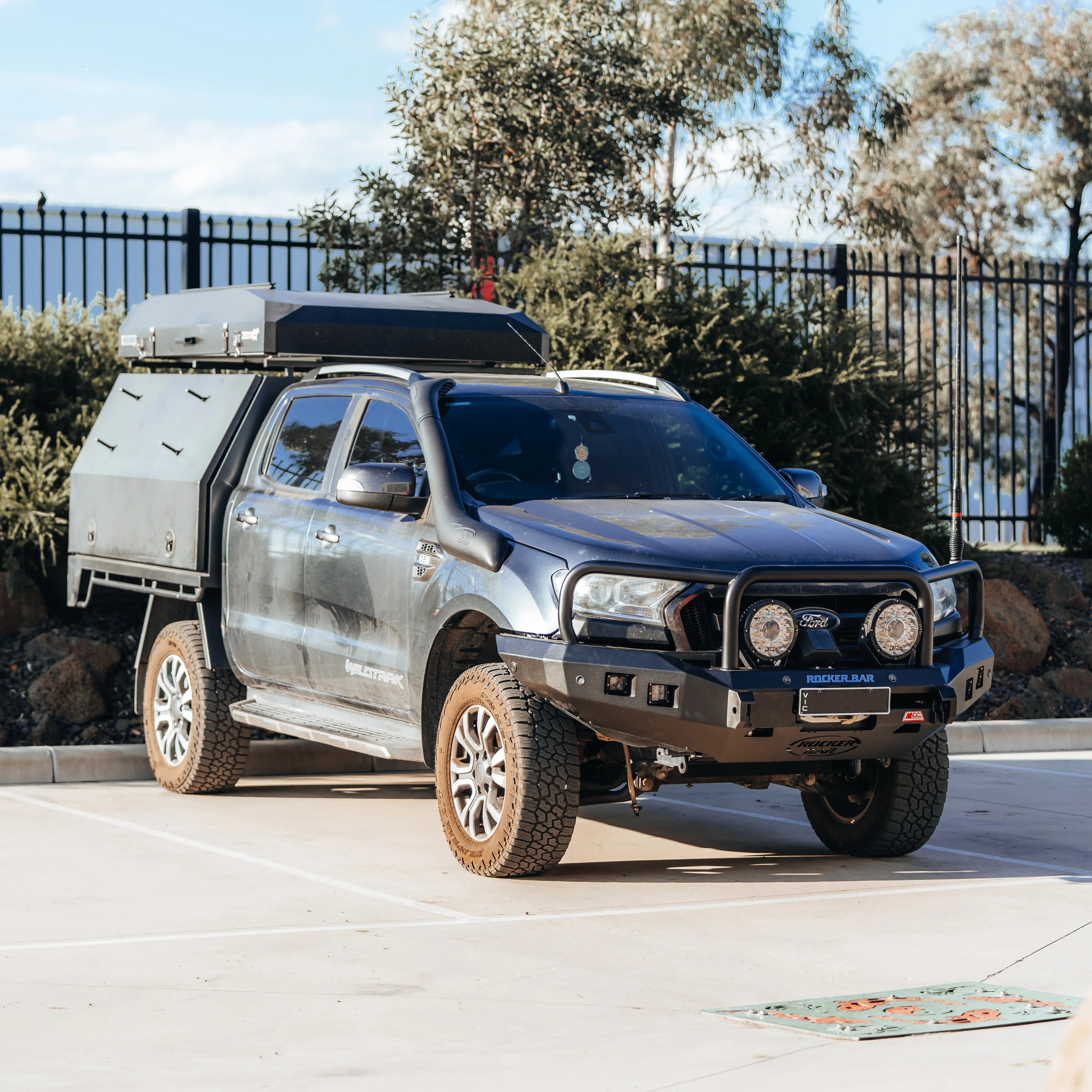 Ranger/Everest Non Tech PX 2 2016-2018 078-02 Rocker Bull Bar Triple Loops Package - SKU MCC-05006-7802