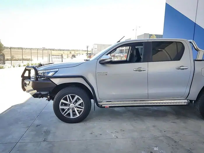 Hilux 2016-Current 030-09BS Side Step Packang - SKU MCC-01017-309BS