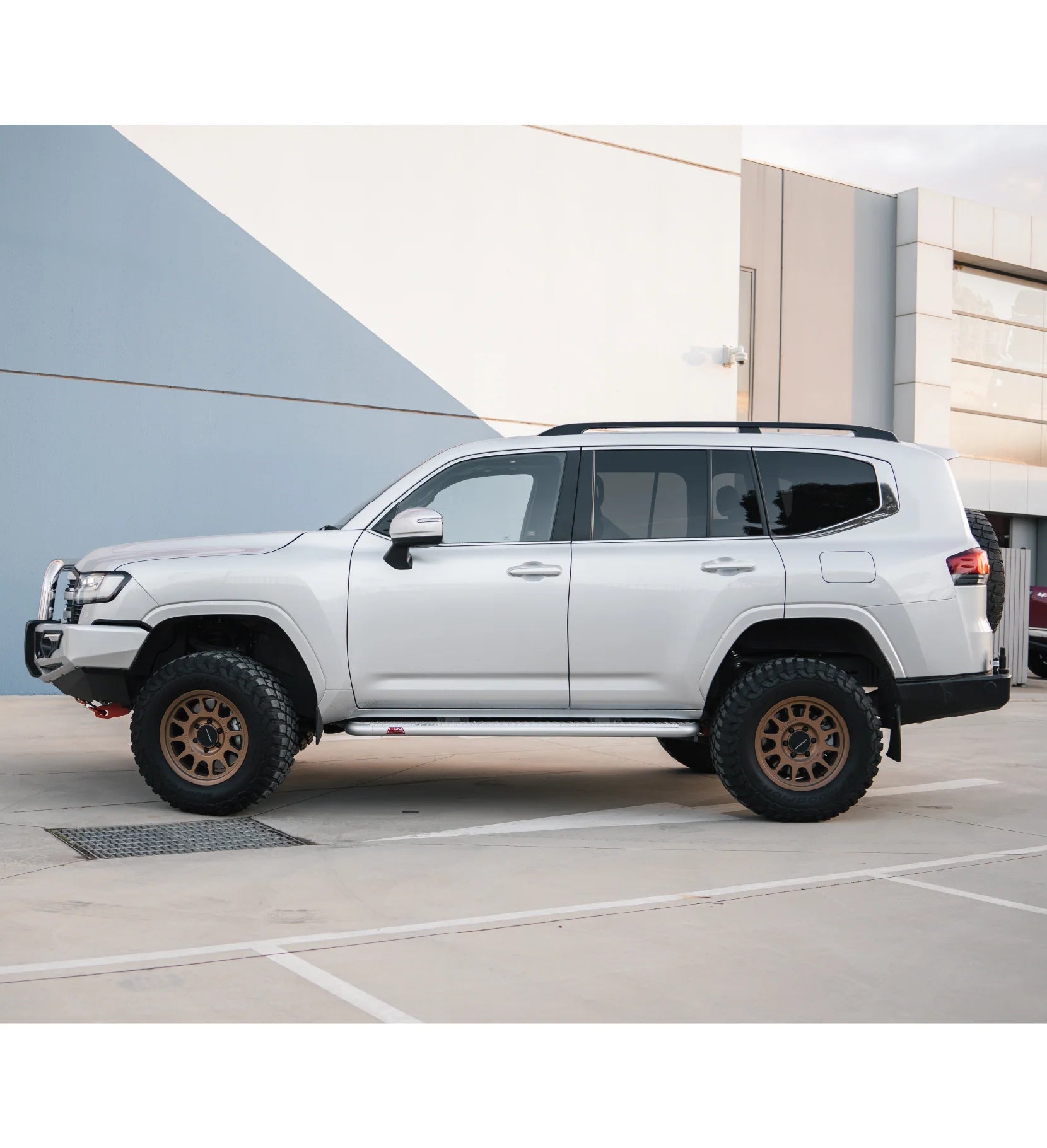 Land Cruiser 300 Series 2022-On 030-09BS Side Step Package - SKU MCC-01023-309BS