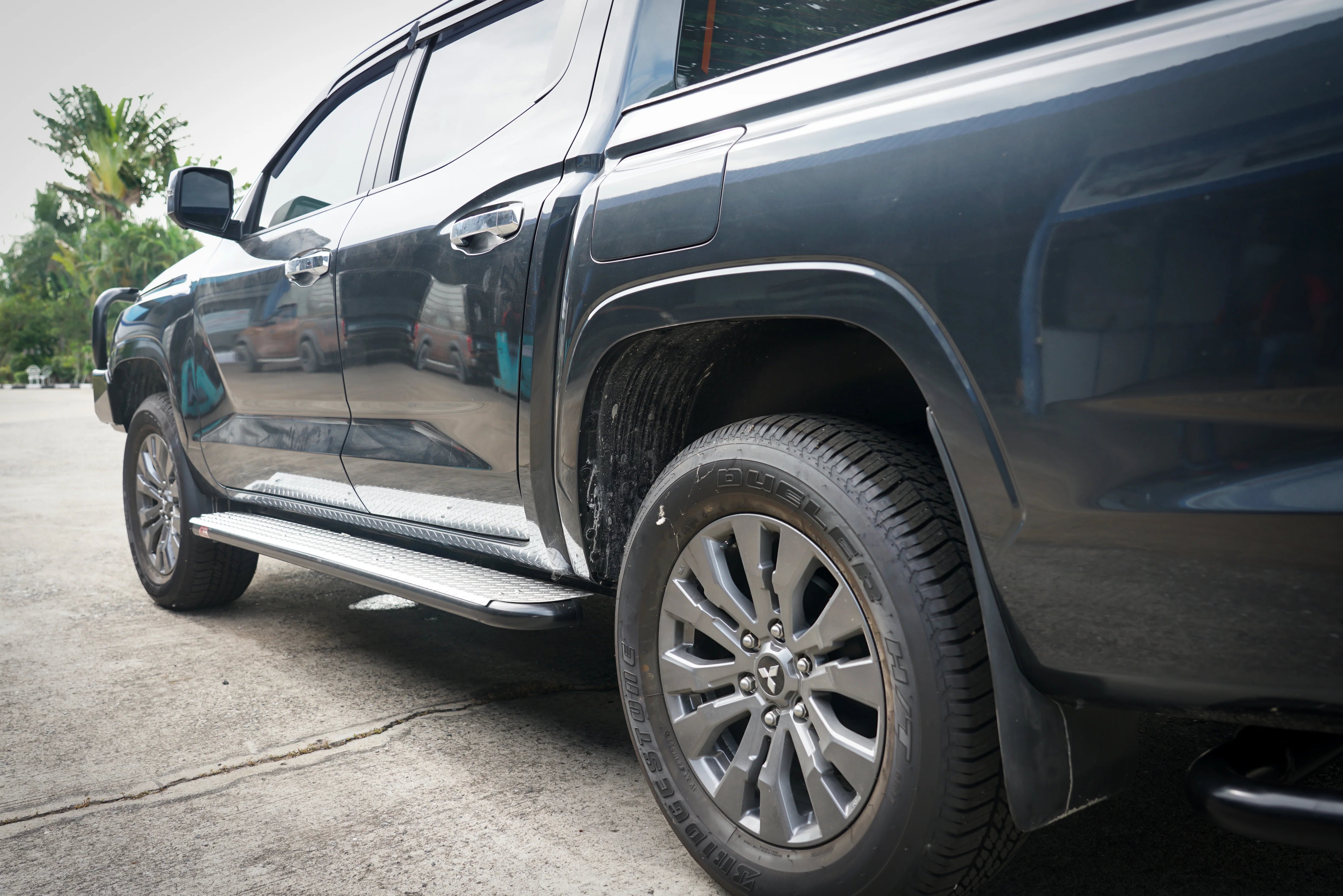 Triton MV 2024-On 030-09BS Black Side Step Package - SKU MCC-02013-309BS